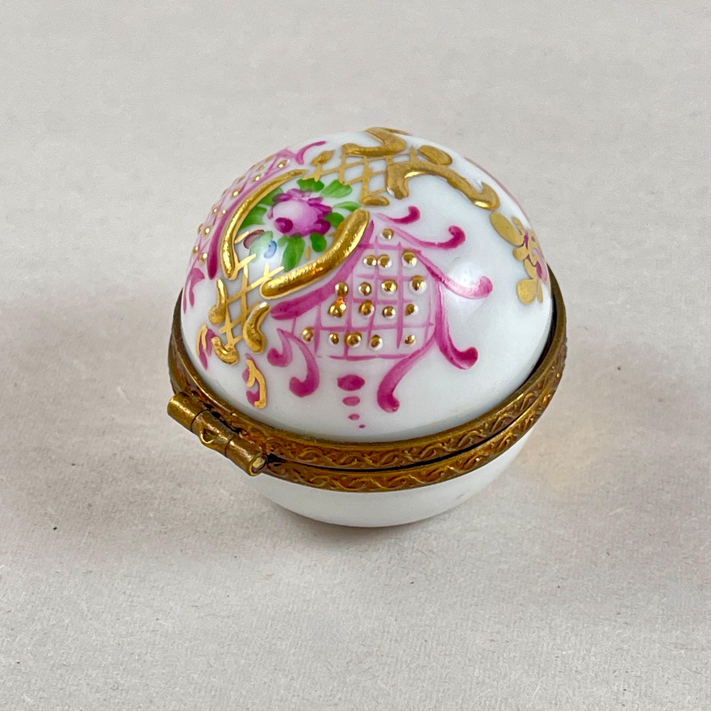 French Limoges Paris Round Rose & Gold Vintage Trinket Box For Sale