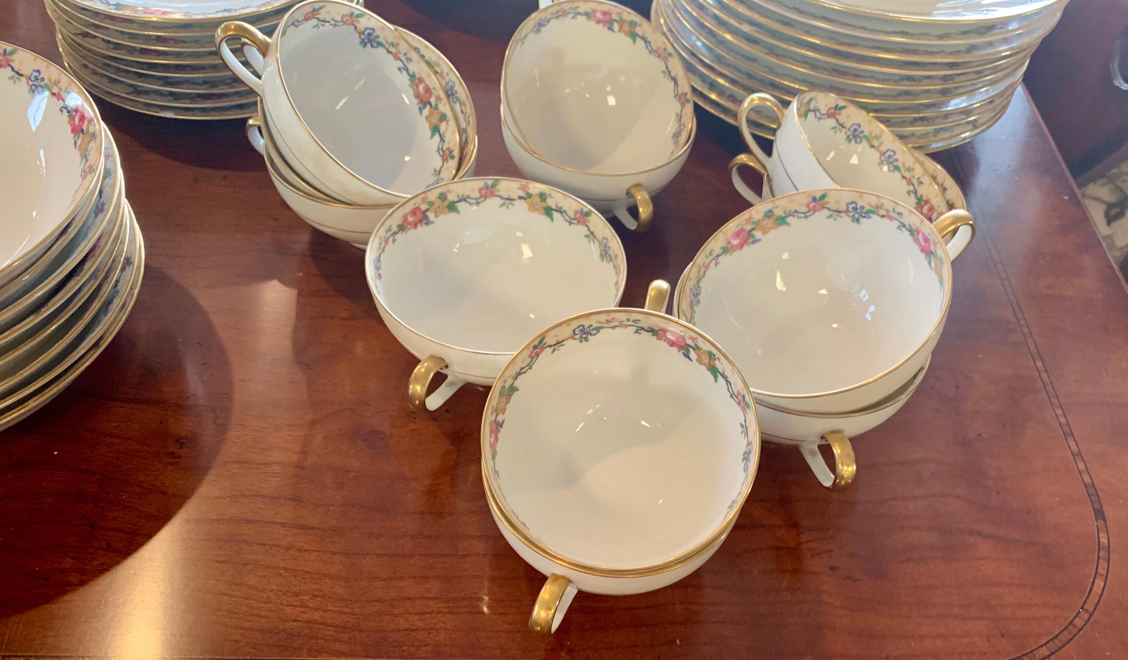 Early 20th Century Limoges Porcelain Dinner Service Fine China Service 1916 Extensive 105 Pieces