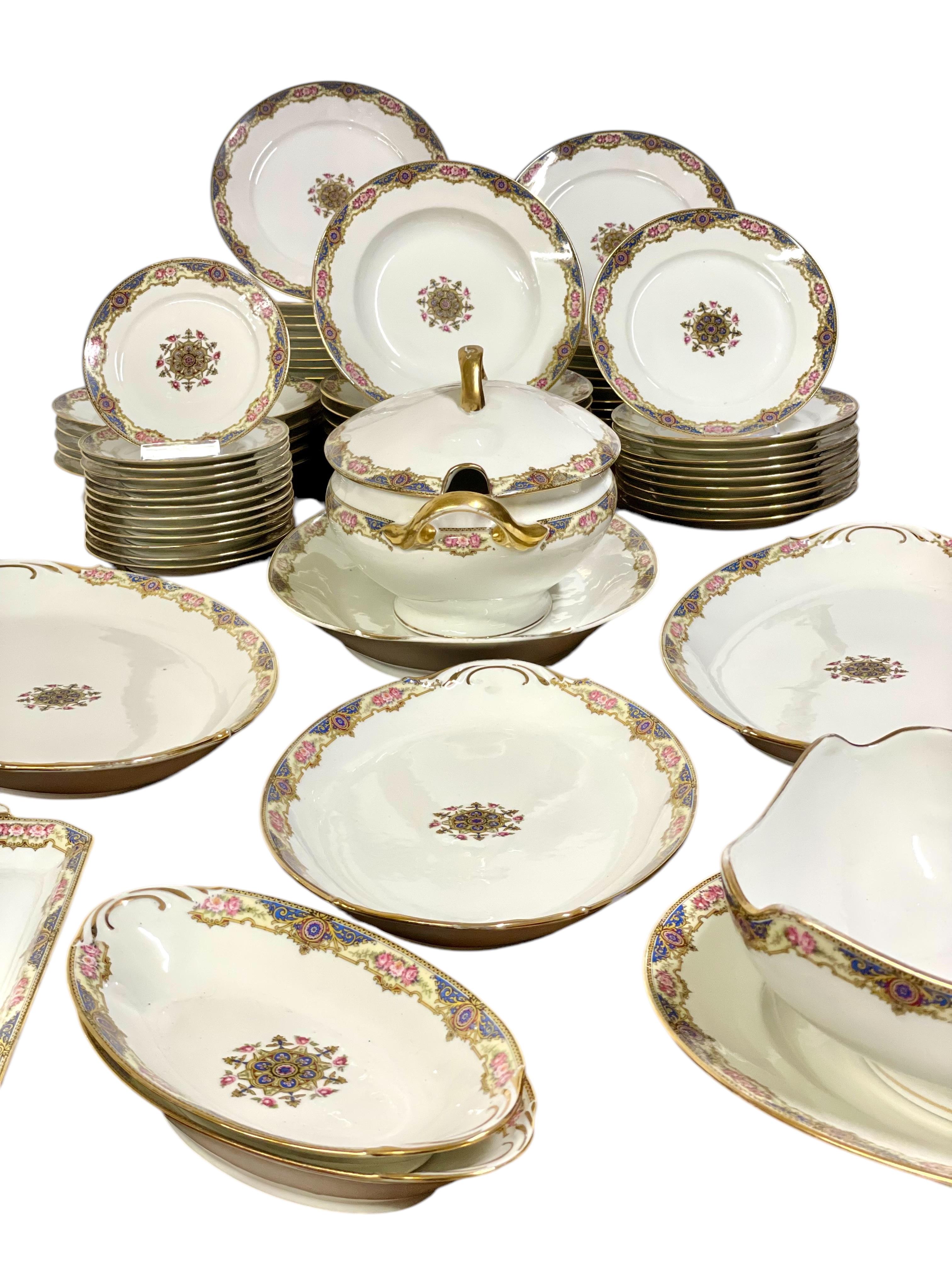 Vajilla de Porcelana Limoges de F. Legrand & Cie - 68 Piezas en venta 5