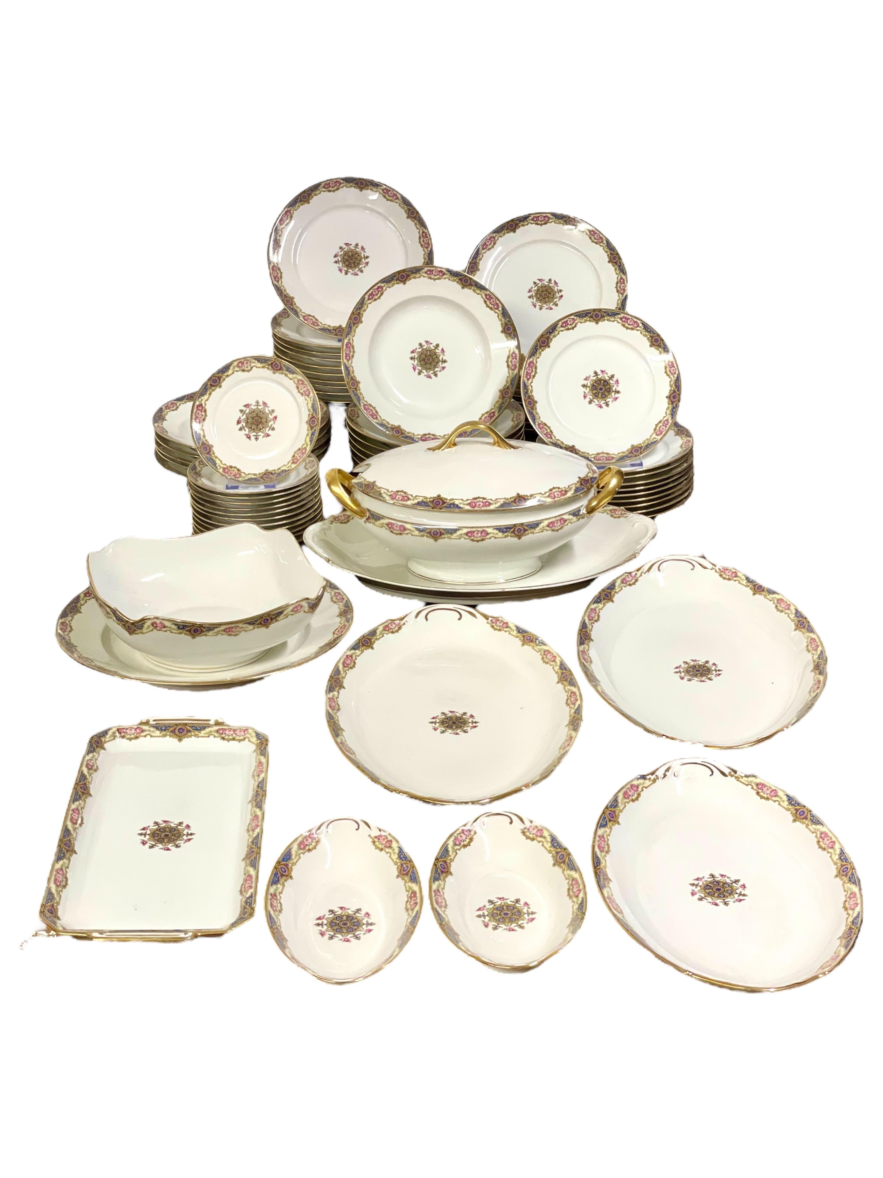 Vajilla de Porcelana Limoges de F. Legrand & Cie - 68 Piezas siglo XX en venta