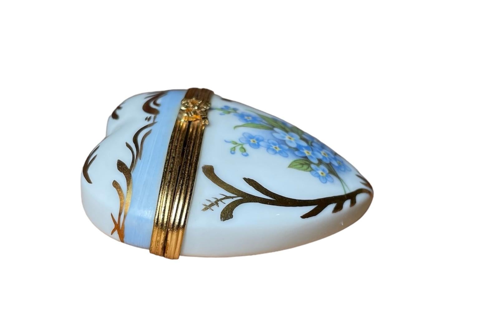 Limoges Porcelain Heart Trinket Box In Good Condition In Guaynabo, PR