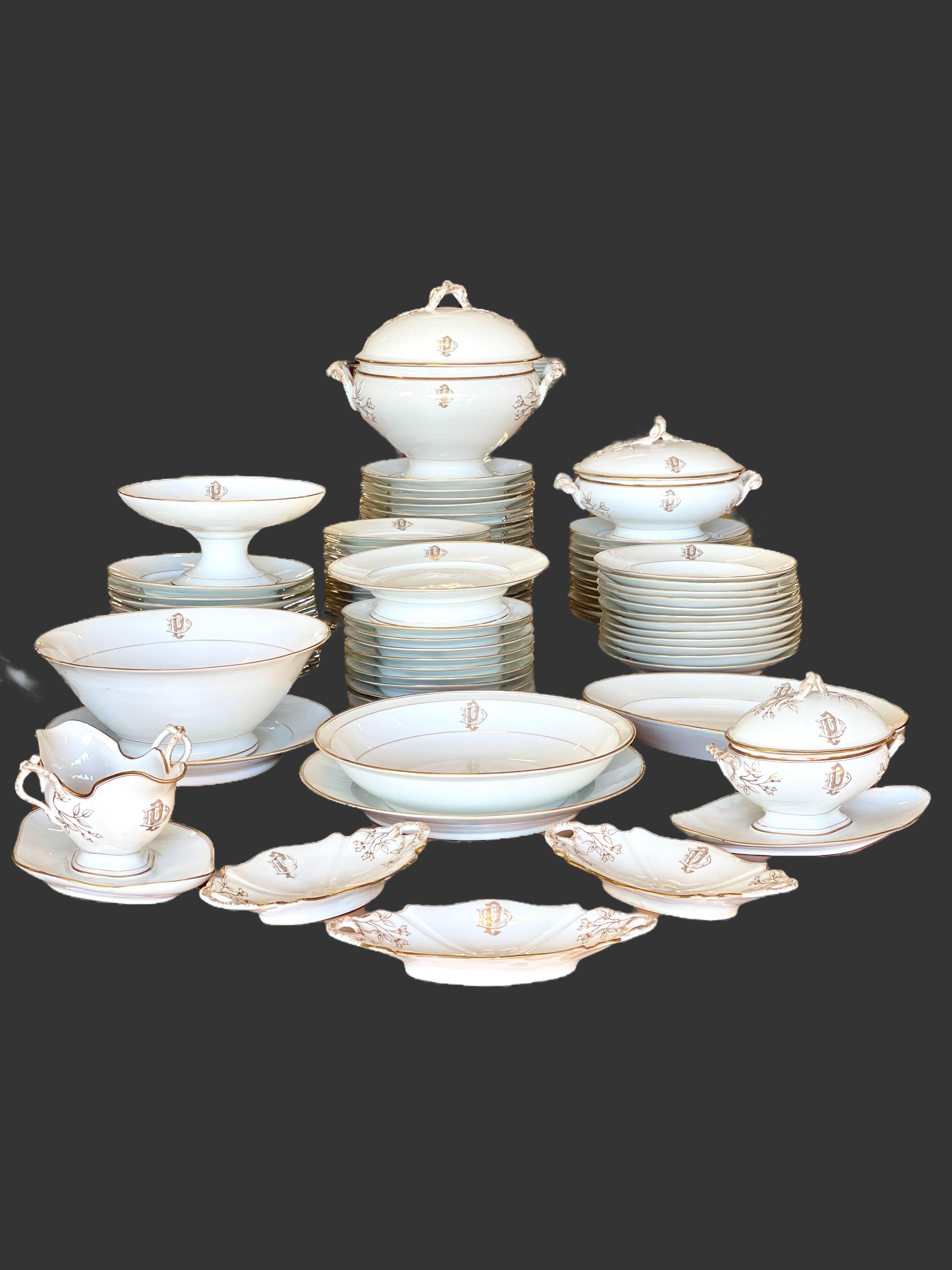 Limoges Porcelain Set of 50 Piece Dinner Service with Gilt Edges and Monogramme For Sale 5