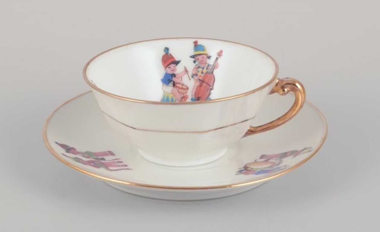 Limoges Porcelaine, France. Seven pieces of porcelain. 1930s/40s In Excellent Condition For Sale In Copenhagen, DK