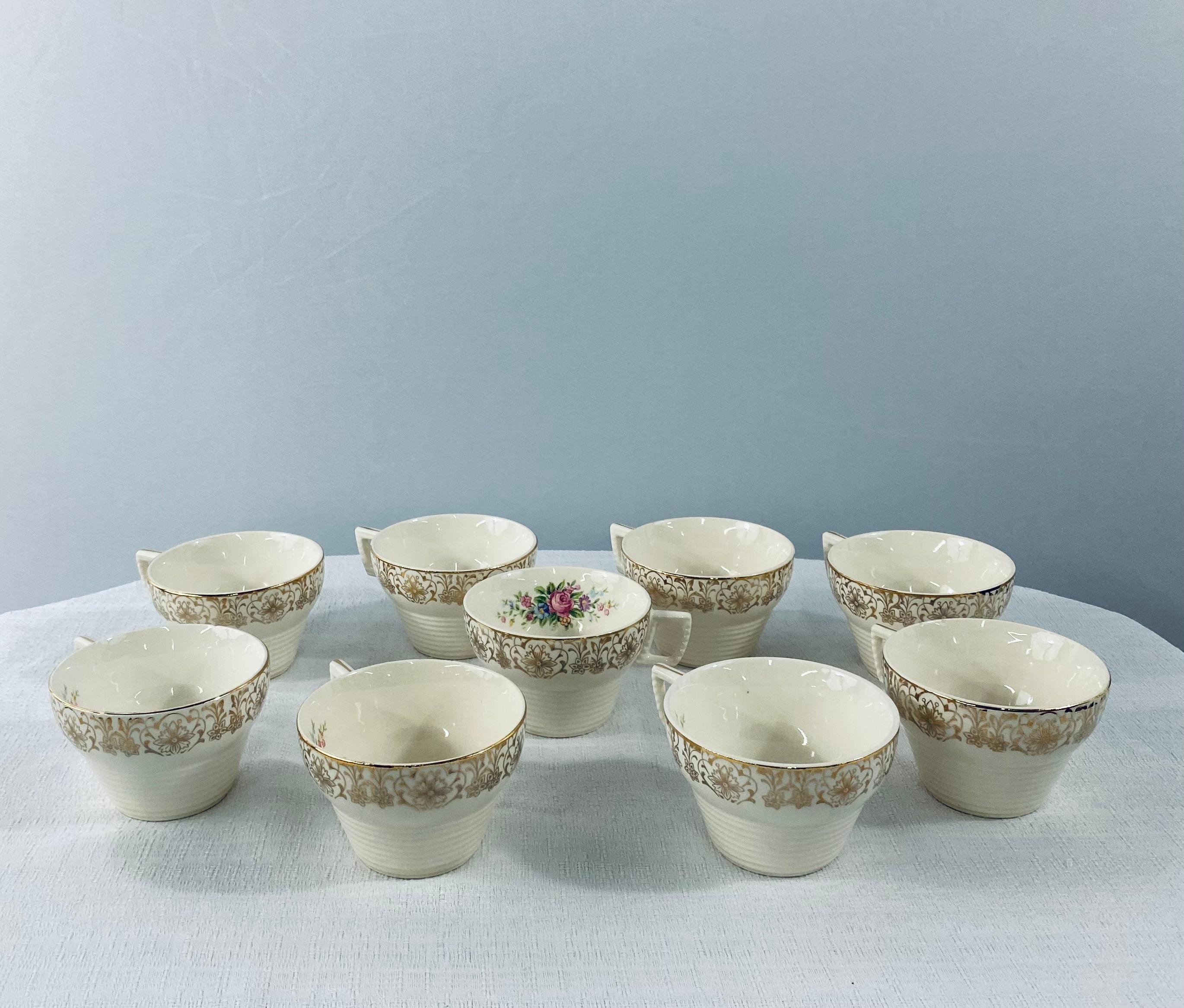 Limoges -Rosalie Vajilla Garantizada de Oro de 22 K, 30 Piezas siglo XX en venta