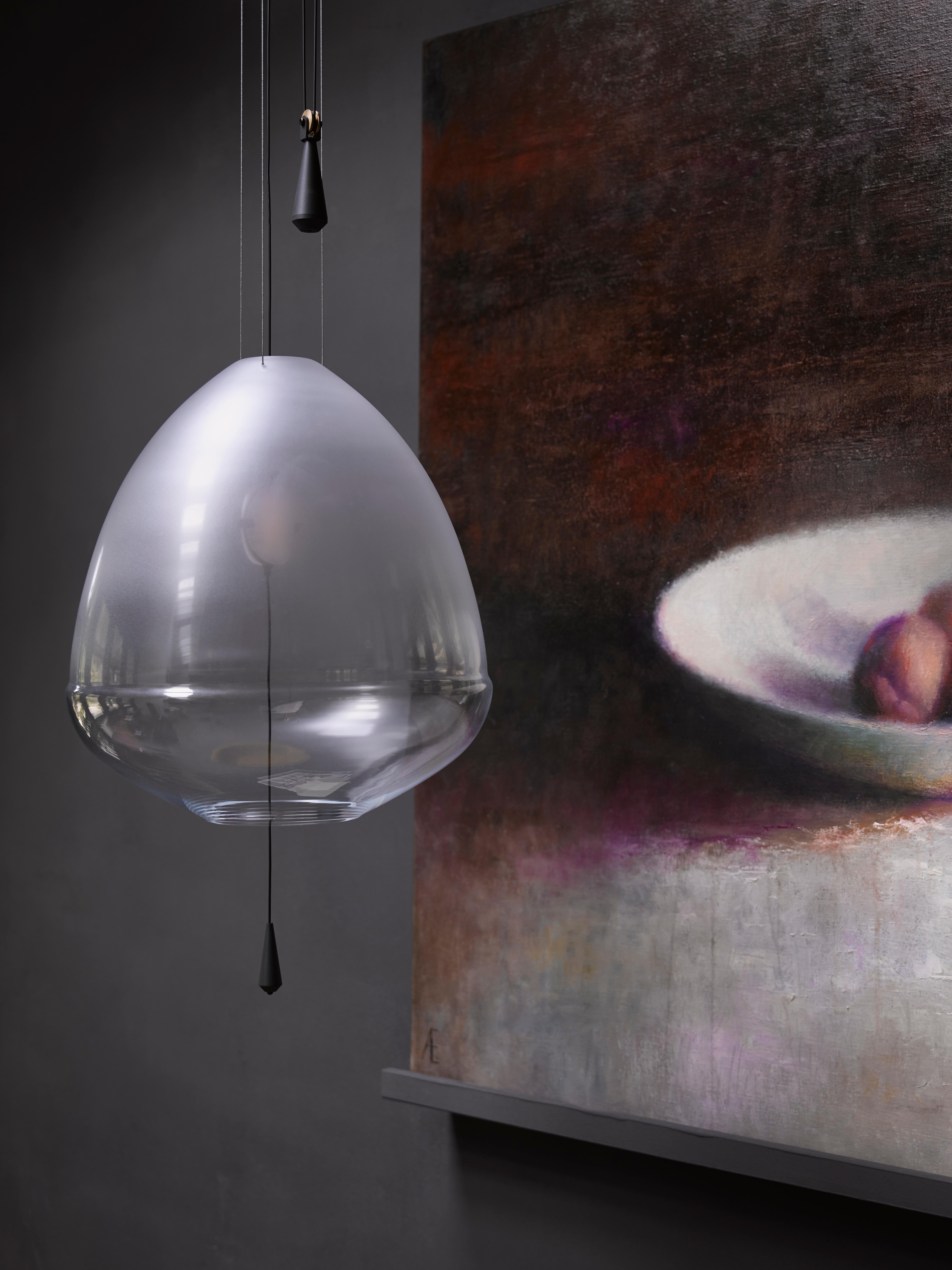 Limpid Light M-Clear Full-Swing, Pendant Light, Hand Blown Glass, Europe In New Condition For Sale In Breda, Noord-Brabant