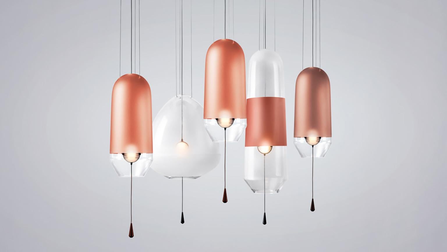 Néerlandais Lampe décorative rouge Limpid Light S en hessonite à pivotement plein, verre soufflé à la main en vente