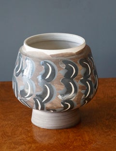 Lin Utzon, Sizable Vase, Hand Painted Earthenware, Kähler, Denmark, c. 1970s