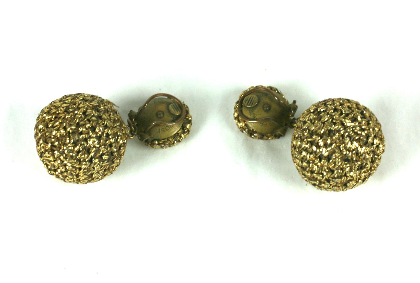 Lina Baretti Gilt Knit Earclips In Excellent Condition For Sale In New York, NY