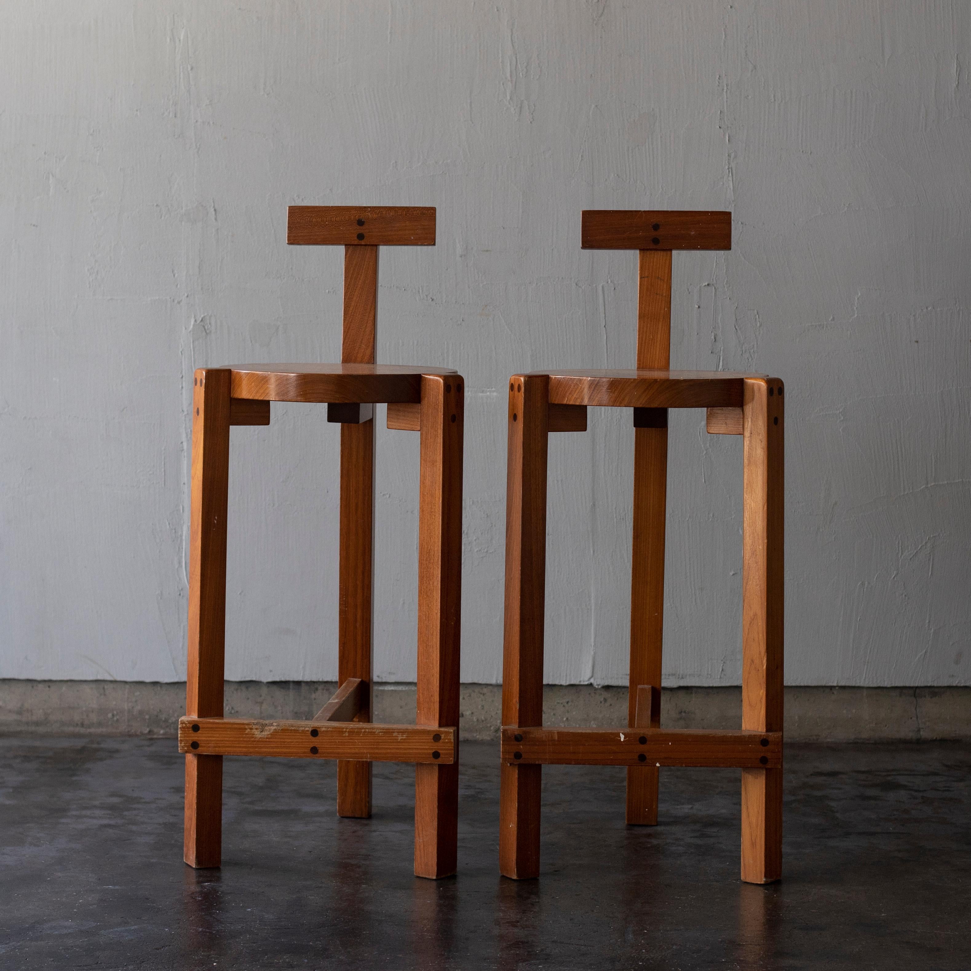 Giraffe chair designed by Lina Bo Bardi, Marcelo Ferraz and Marcelo Suzuki.
Manufactured by Baraúna.