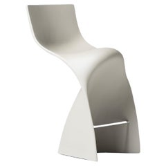 Counter Lina de Piegatto, un tabouret d'extérieur sculptural