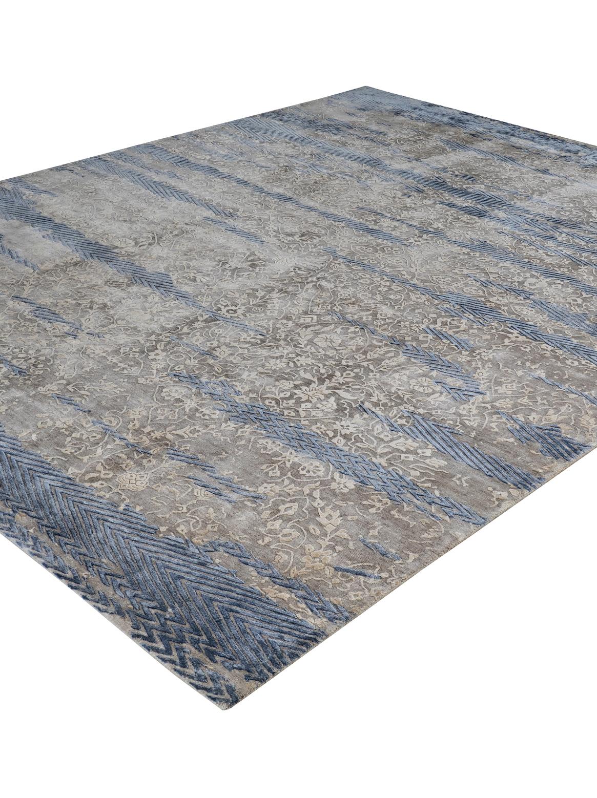Rococo LINA Hand Knotted Rug in Yale Blue And Rust Colours by Hands en vente