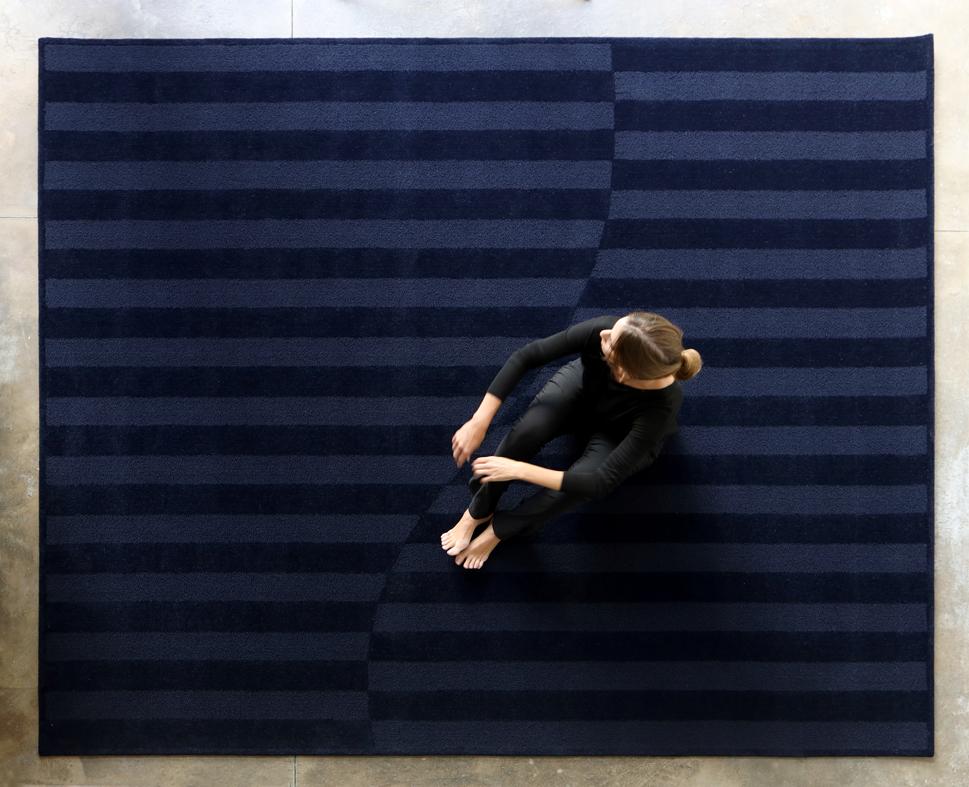 Modern Lina Rug Inspired by Lina Bo Bardi Handmade with Sustainable Econyl For Sale
