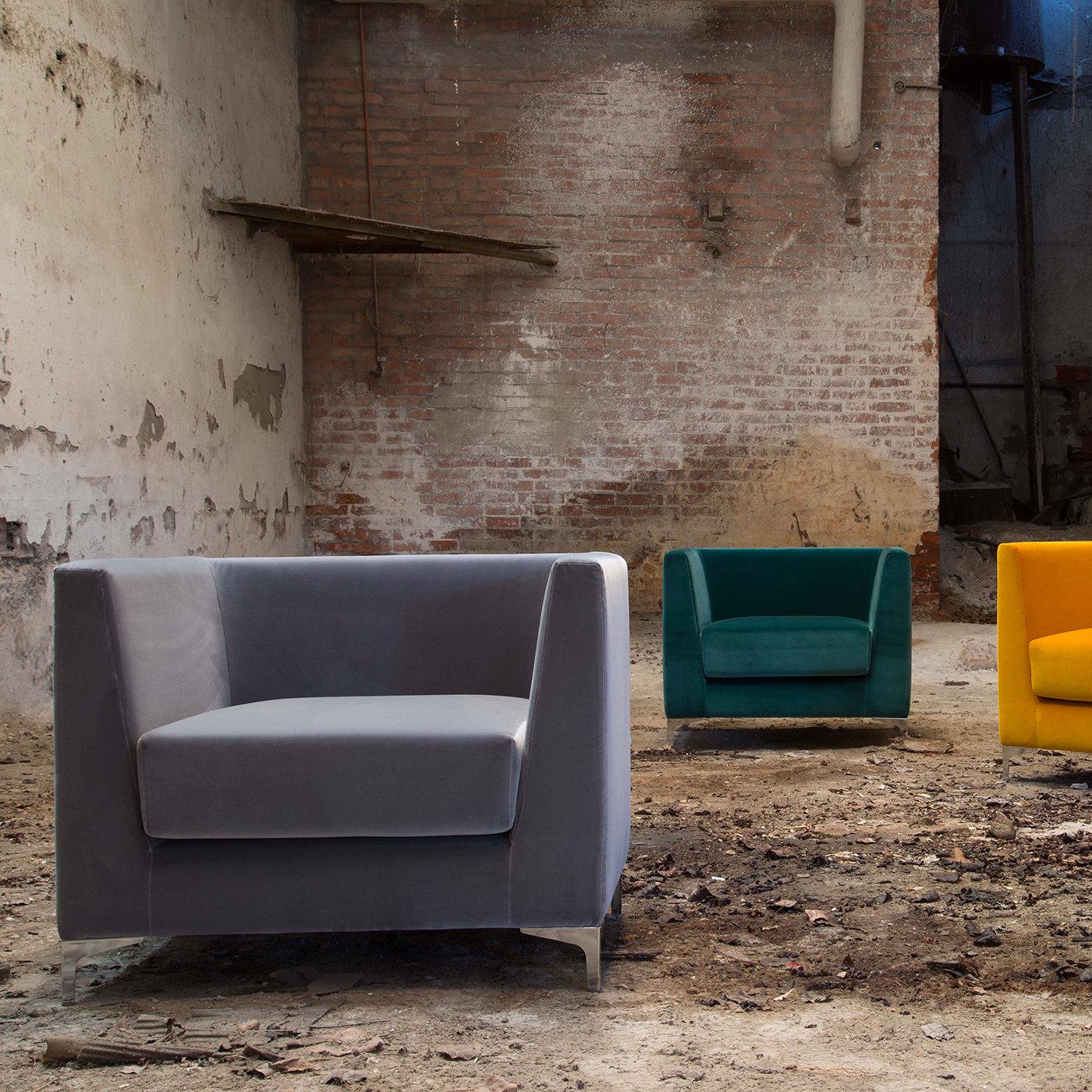 Lincoln Gray Armchair In New Condition In Milan, IT