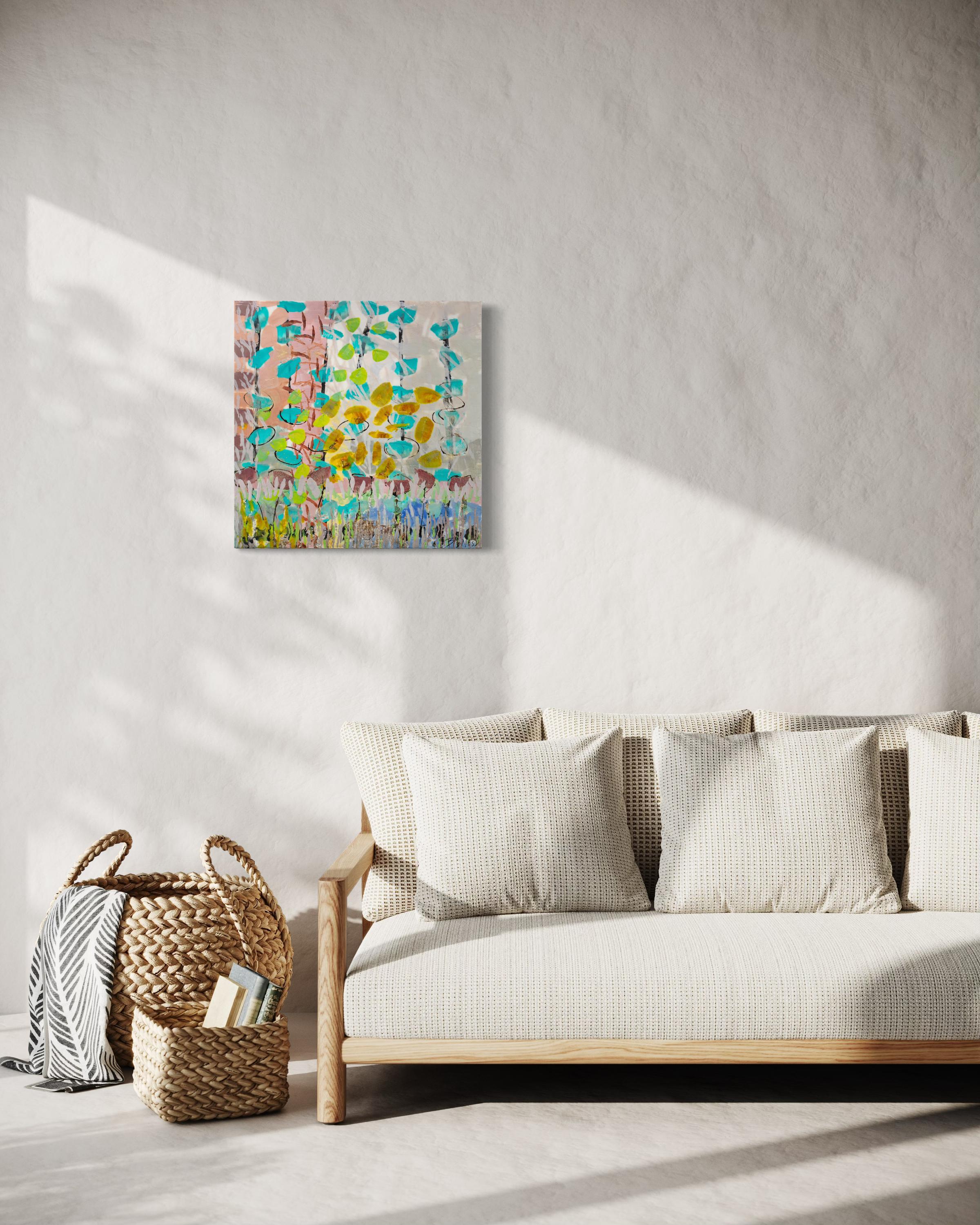 Esta pintura abstracta a la encáustica de Linda Bigness está hecha sobre tabla y presenta una vibrante paleta multicolor de amarillo, turquesa y rosa apagado con un fondo gris neutro y los lados pintados de neutro. Las formas orgánicas y el trabajo