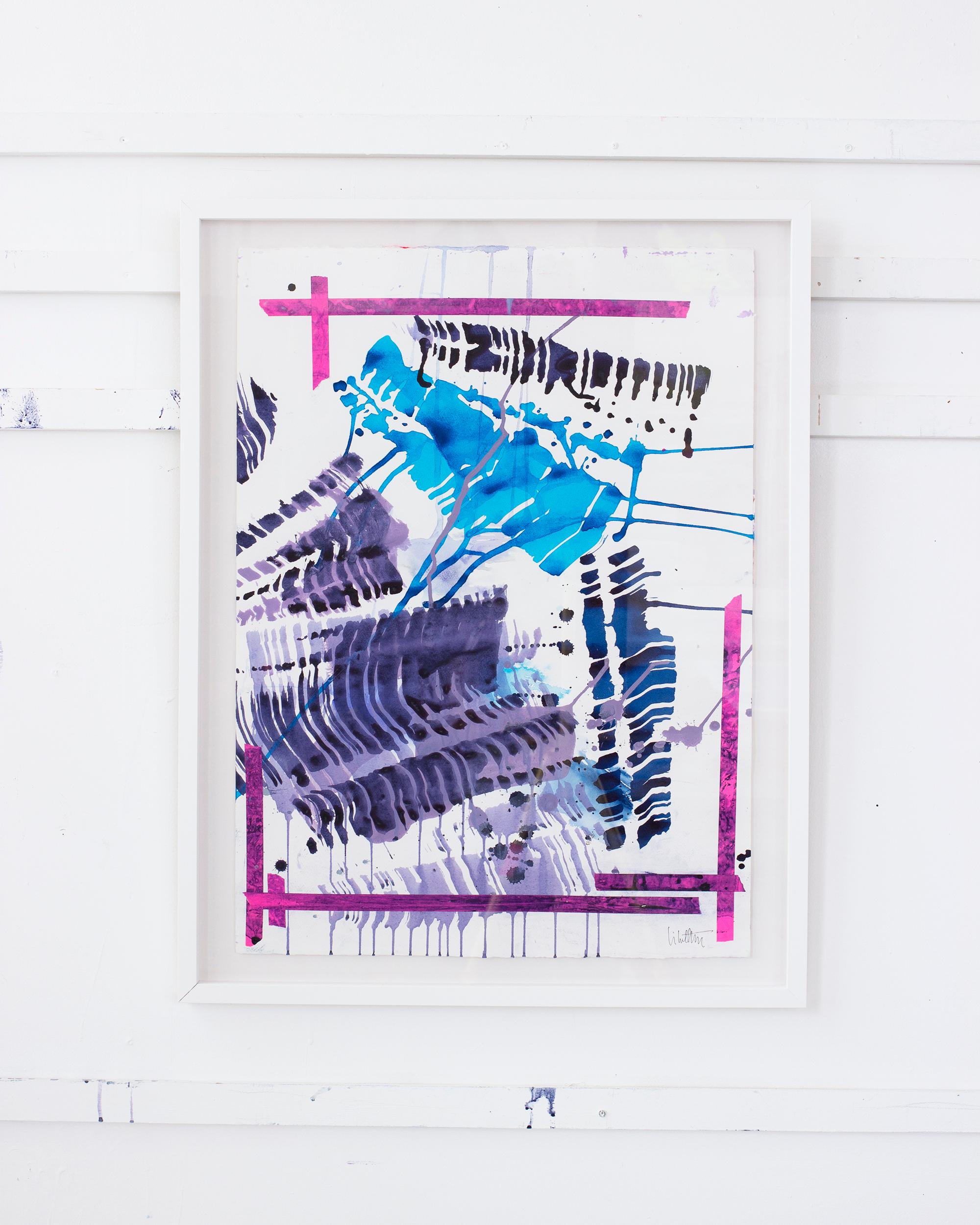Le Tigre, acrylique  Tableau et ruban adhésif sur papier arqué, cadre blanc de galerie, montage flottant - Mixed Media Art de Linda Colletta 