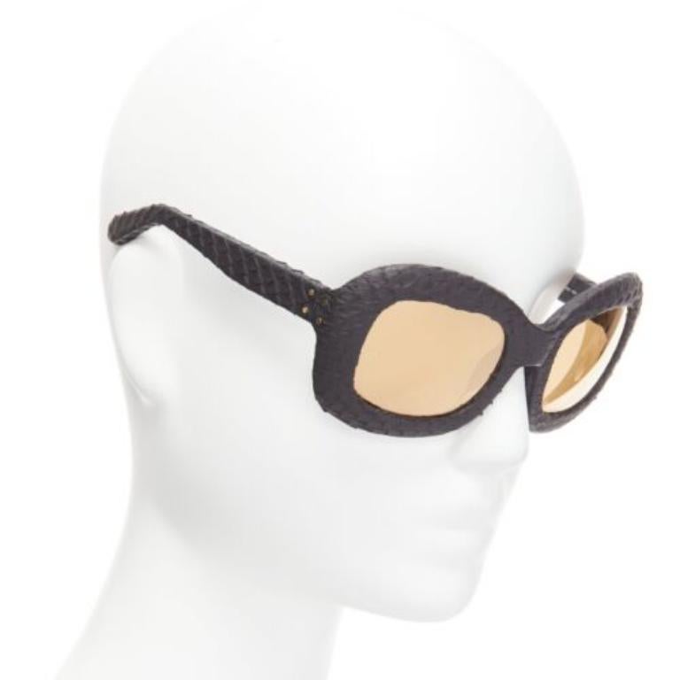 Beige LINDA FARROW LUXE matte black scaled frame reflective gold oversized sunglasses For Sale
