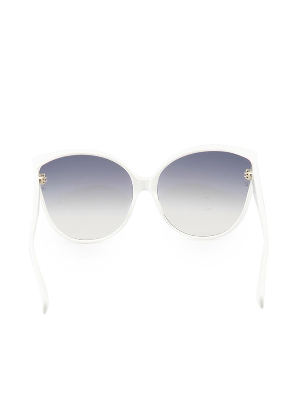 Linda Farrow White Oversized Cat Eye Sunglasses In Excellent Condition For Sale In London, GB