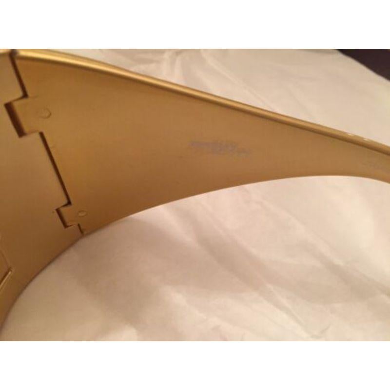 Linda Farrow x Jeremy Scott Rare Hands Frame Brand New Color Metallic Gold In New Condition For Sale In Matthews, NC