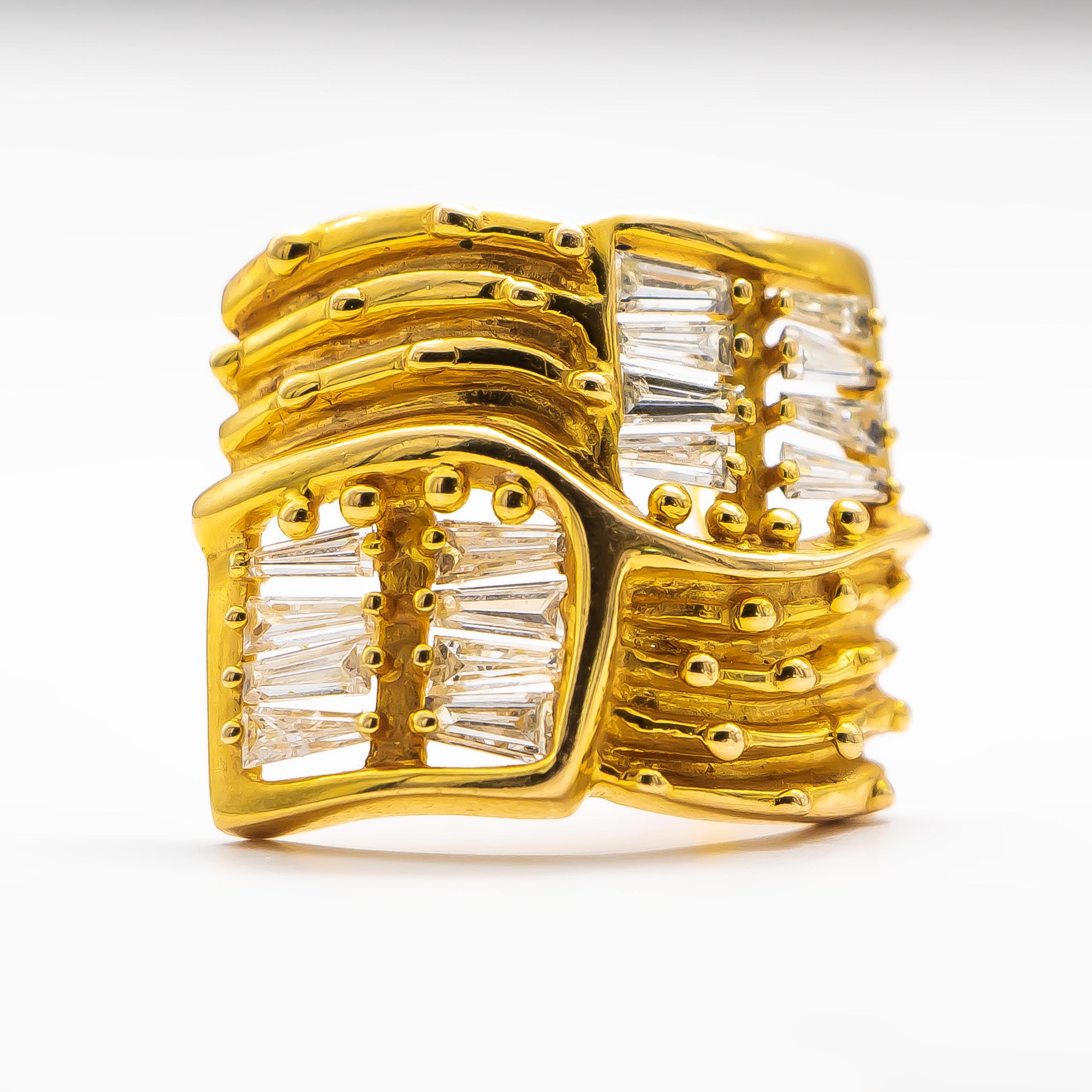Linda Joslin 3::20 Karat Diamanten Ohrringe 18 Karat Gold (Baguette-Treppenschliff)