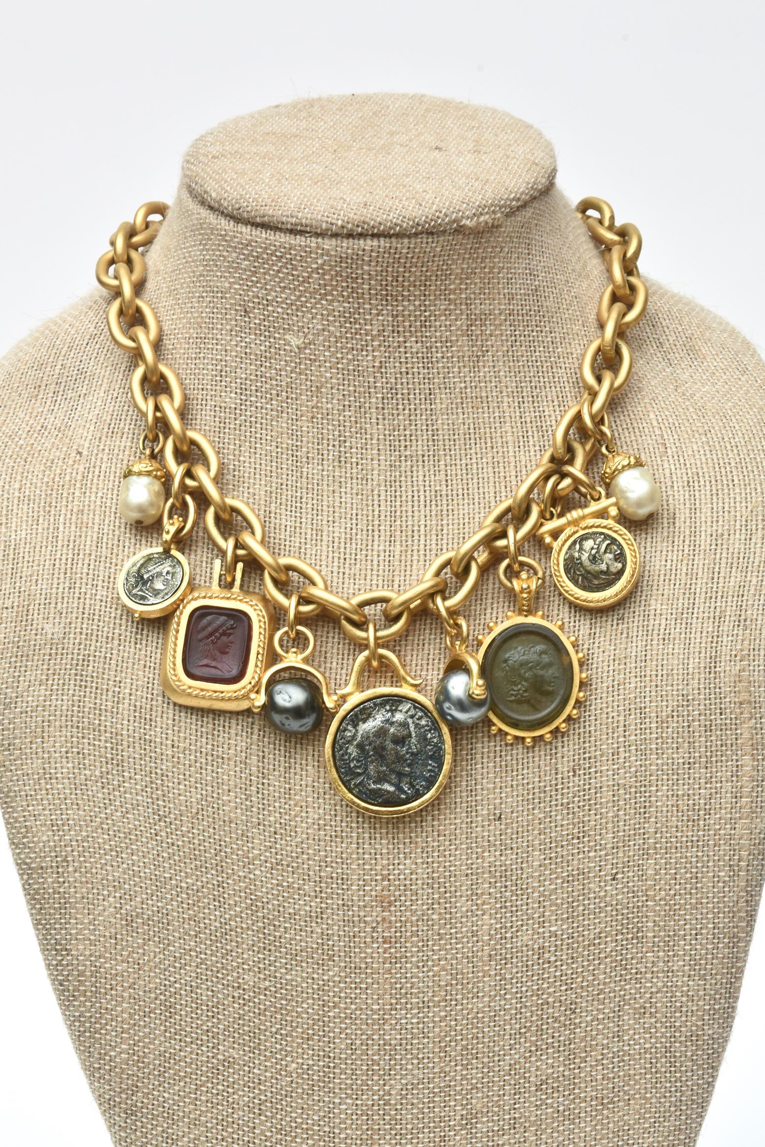  Roman Fab Münzstein und Harz-Gliederkette Halskette, maßgefertigt, signiert Vintage im Angebot 1