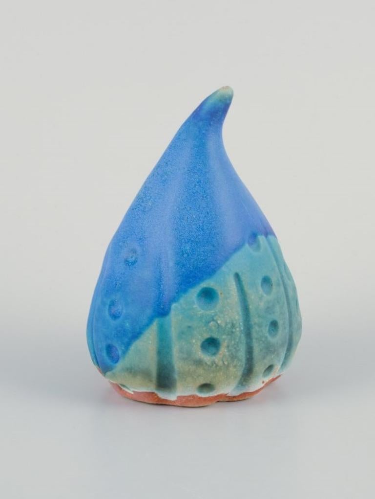 Linda Mathison. Four small ceramic sculptures in turquoise glaze. In Excellent Condition For Sale In Copenhagen, DK