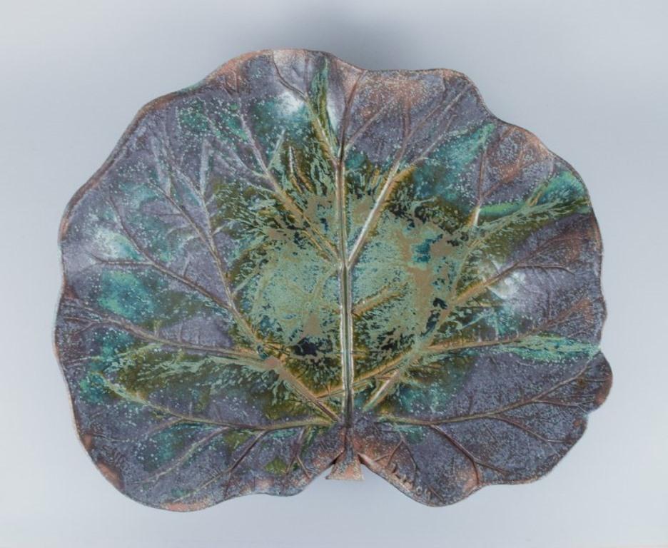 Swedish Linda Mathison, Sweden. Colossal leaf-shaped  ceramic bowl. Dated 2004 For Sale