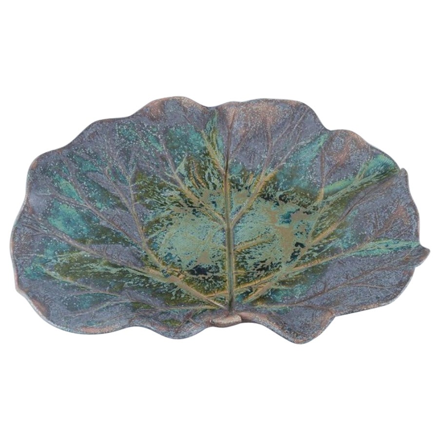 Linda Mathison, Suecia. Colosal en forma de hoja  cuenco de cerámica. Fechado en 2004