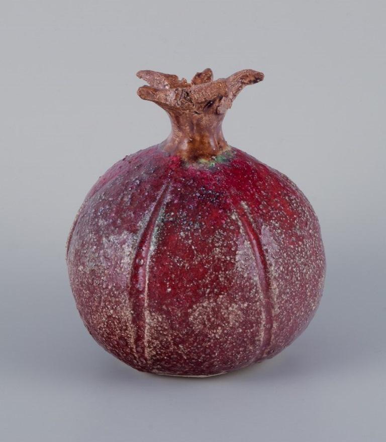 Linda Mathison, Swedish contemporary ceramist.
Unique ceramic vase, organic shape, red glaze.
1999.
Signed LM 99.
Perfect condition.
Dimensions: H 13.0 cm x D 12.0 cm.