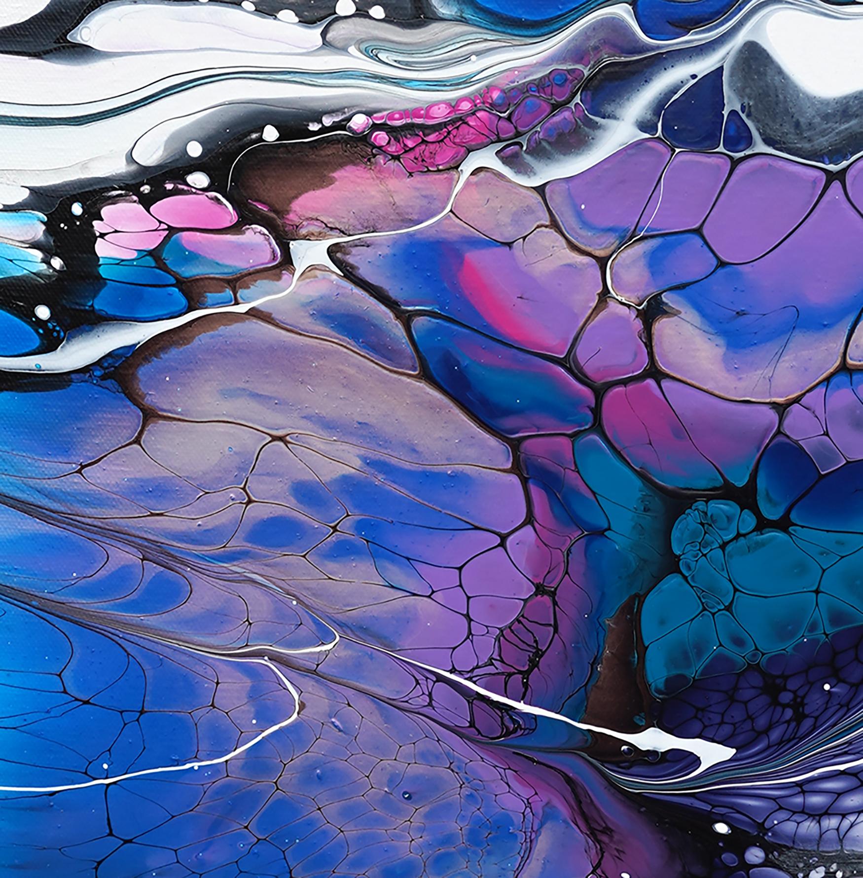 <p>Kommentare des Künstlers<br />Lavendel, Blau und Magenta verschmelzen zu einer faszinierenden Farbpalette. Die Zellen sind unterschiedlich groß und breiten sich spontan aus, so dass die Illusion einer Bewegung entsteht. Das Kunstwerk ist Teil der