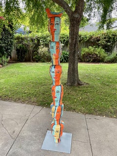 Kopf Totem mit Vogel