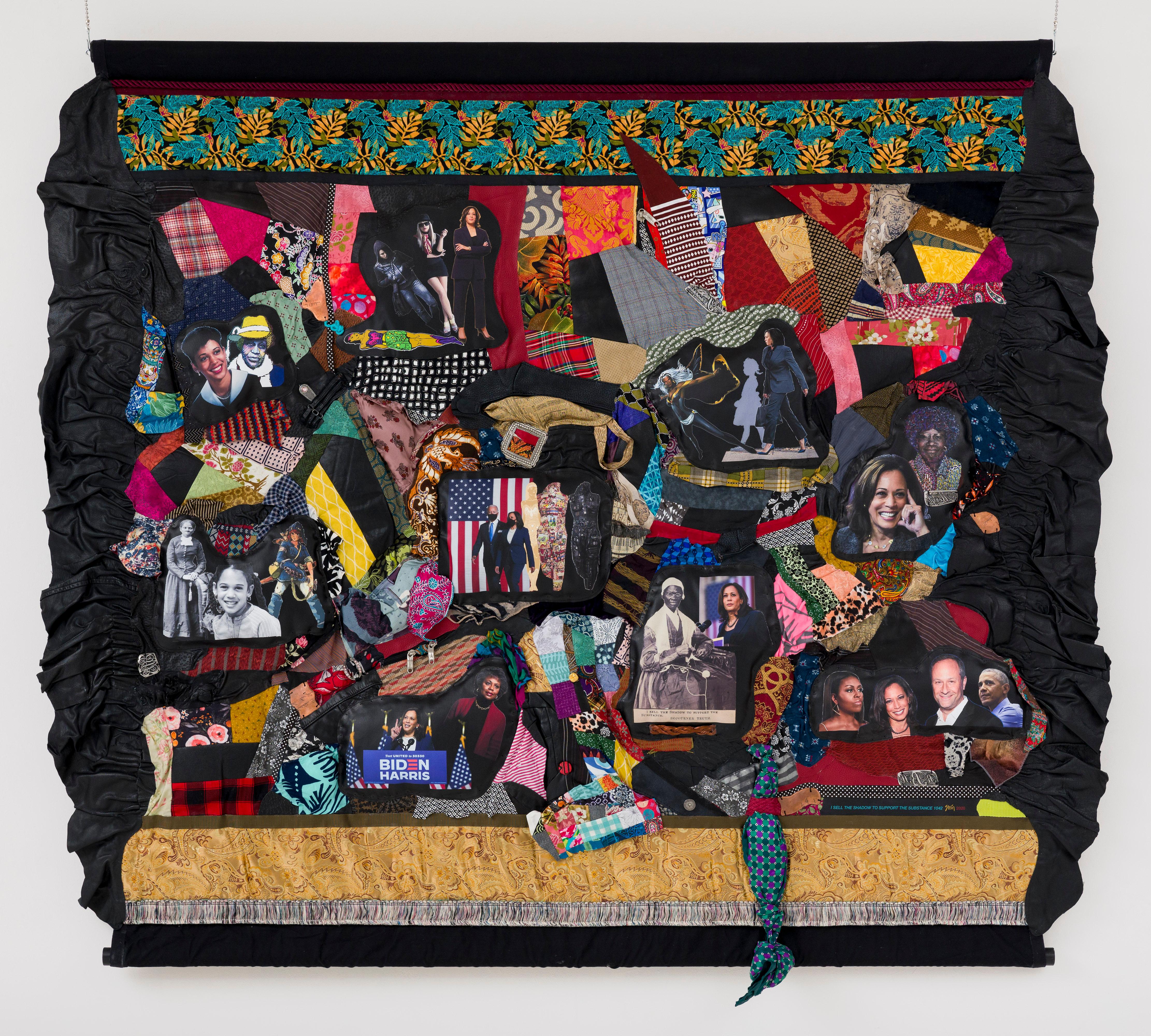 Feministische Contemporary Fabric Leather Sculptural Tapestry - Kamala Harris 1042 – Mixed Media Art von Linda Stein