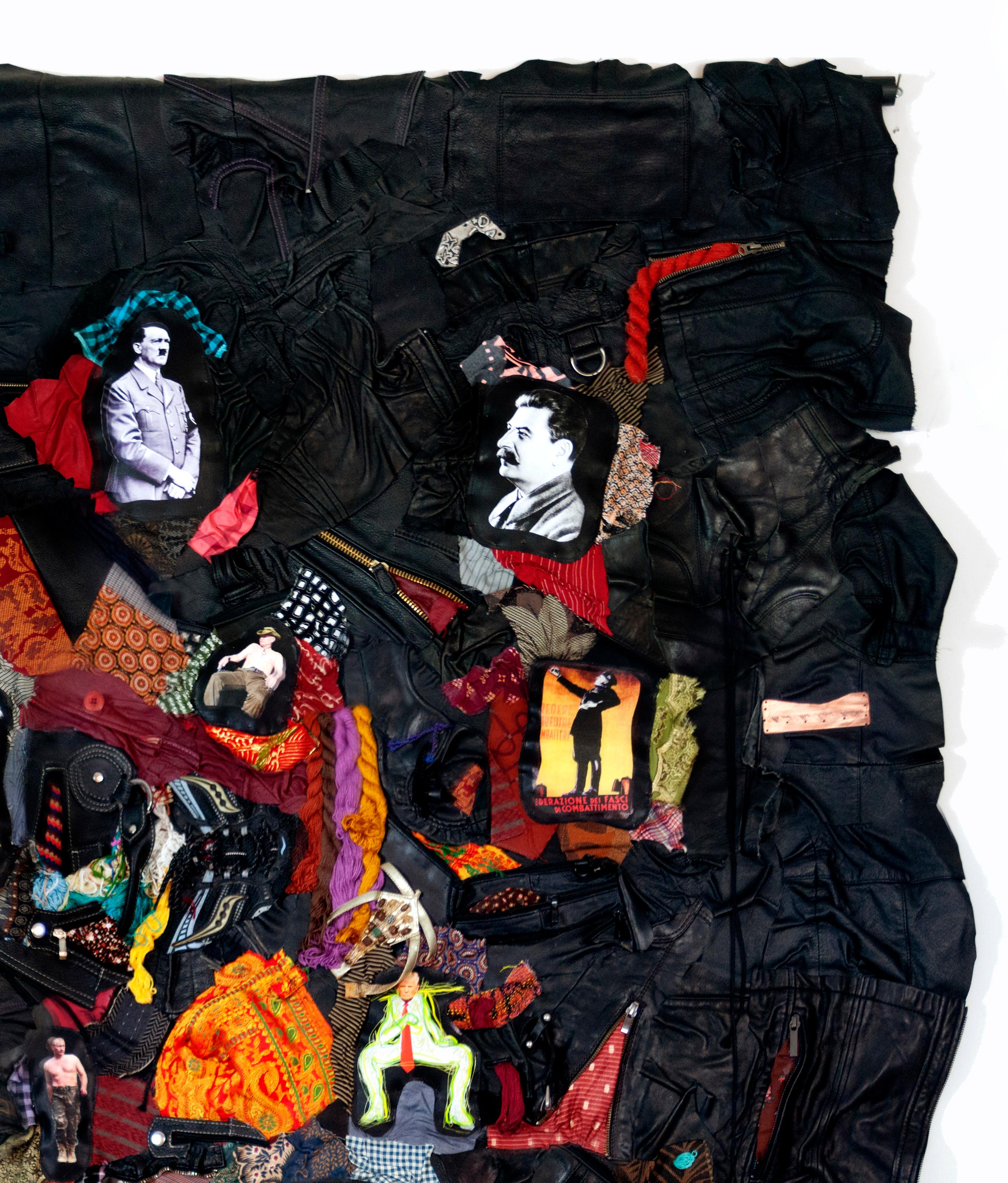 Feministische Contemporary Fabric Mixed Media Sculptural Tapestry - Fascist Five 937 im Angebot 1