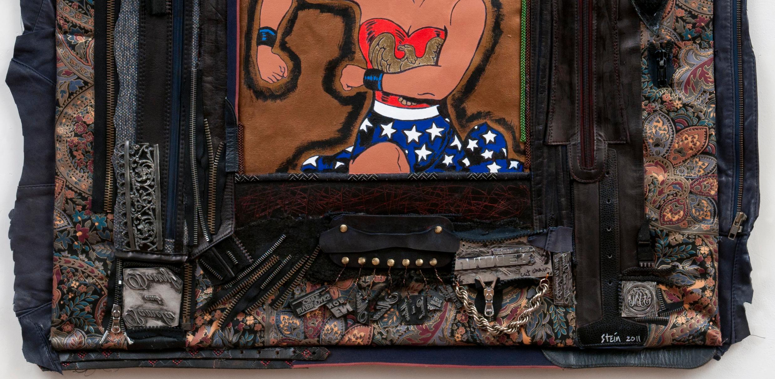 Arazzo scultoreo a tecnica mista femminista - Mobil di Wonder Woman 718 in vendita 1