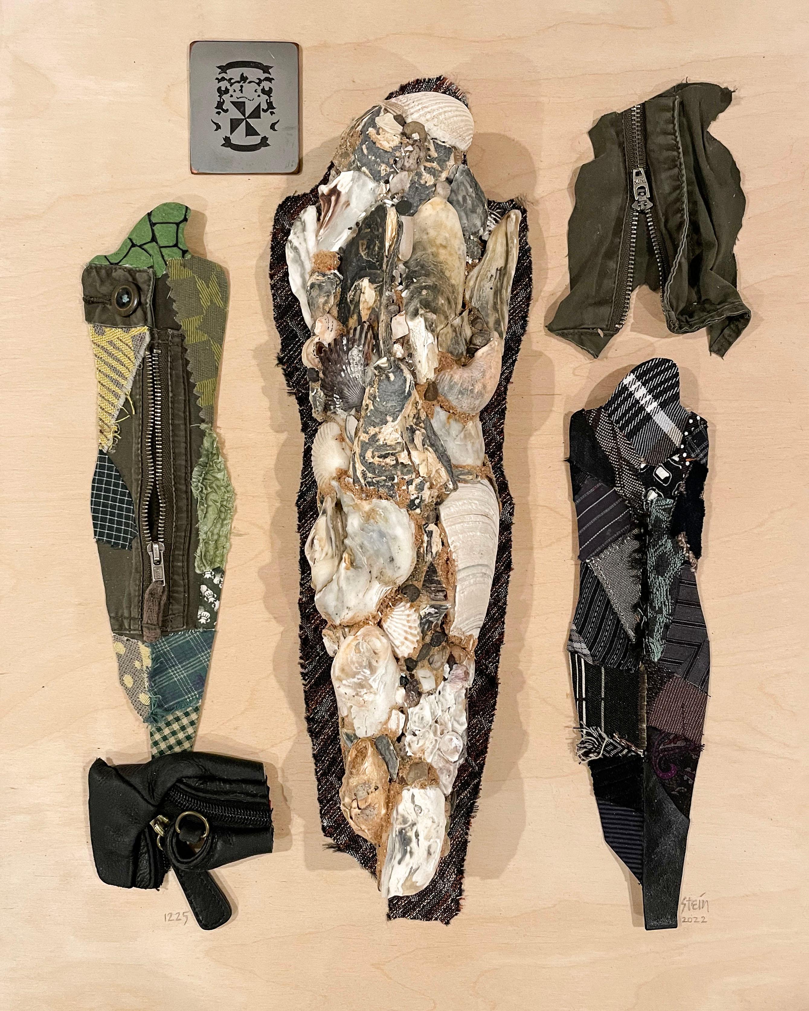 Linda Stein, 1225 - Zeitgenössische Kunst 3D-Skulptur-Stoff-Collage mit gemischten Medien