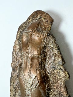 Amerikanische Contemporary Ceramic Sculpture - Linda Stein, Knight Rising 619