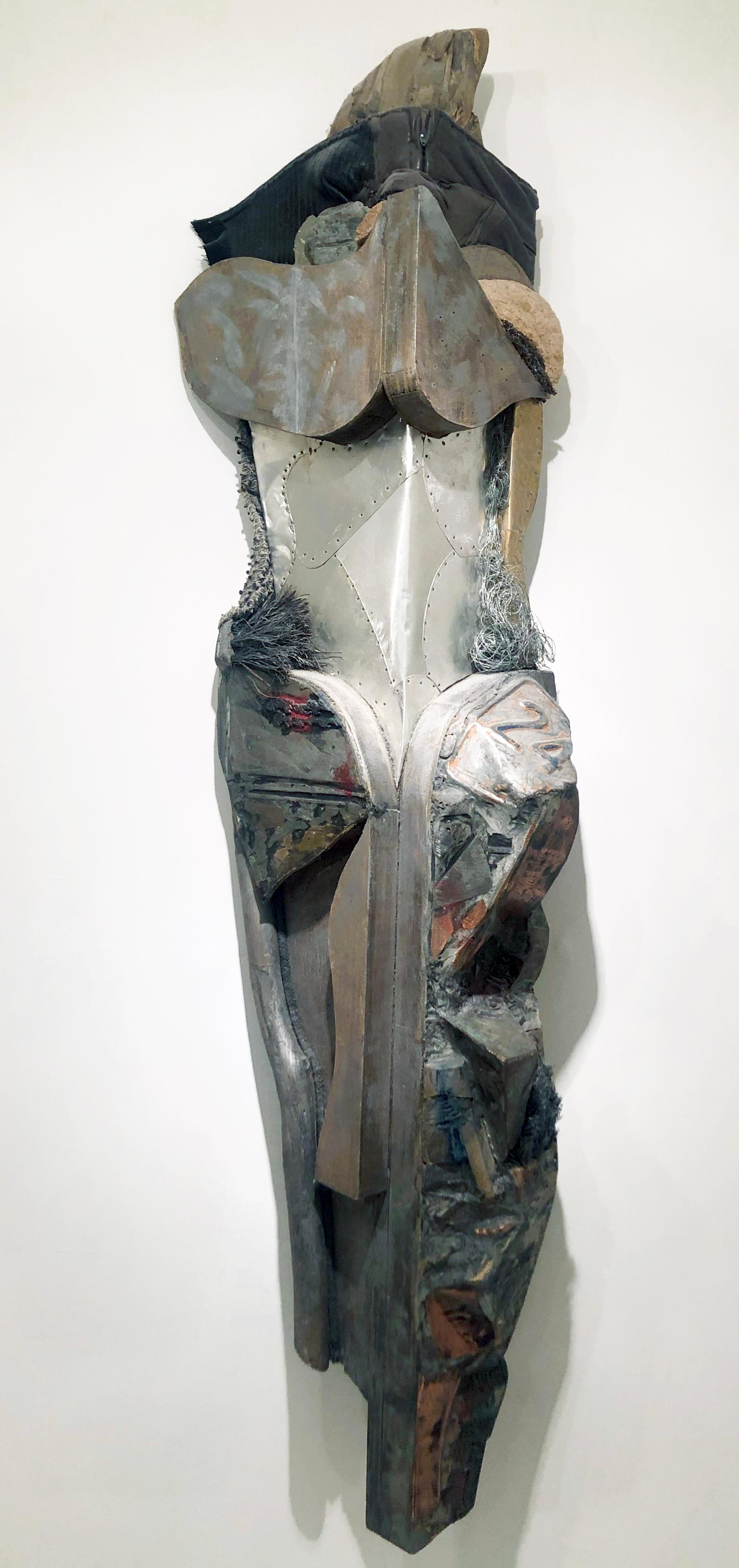 Sculpture américaine contemporaine en techniques mixtes de Linda Stein - Quiet Strength 472