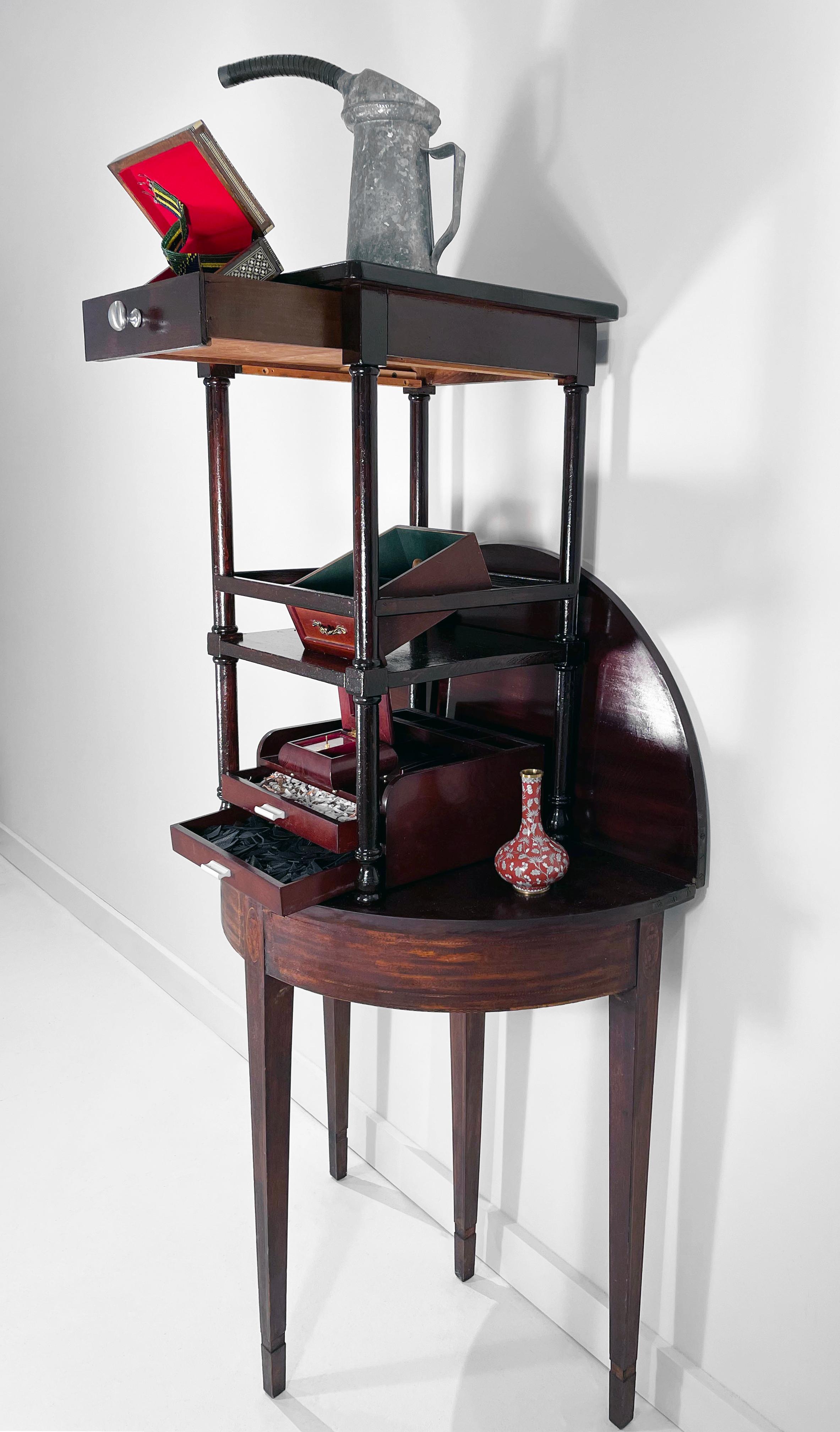 Arte Contemporáneo Técnica Mixta Escultura Gabinete Wunderkammer - Recordatorios 1167 - Figurative Sculpture Marrón de Linda Stein