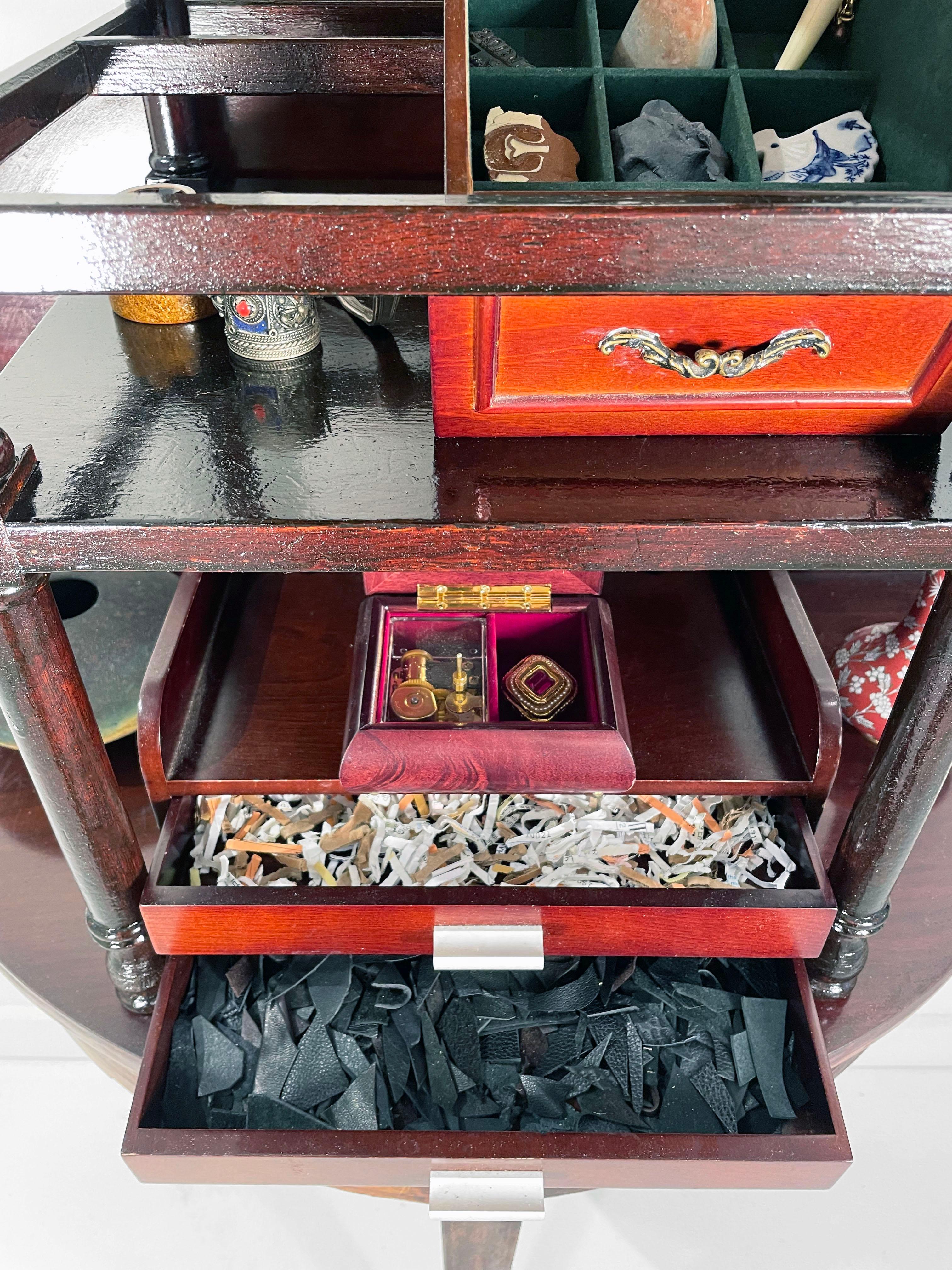 Arte Contemporáneo Técnica Mixta Escultura Gabinete Wunderkammer - Recordatorios 1167 en venta 3