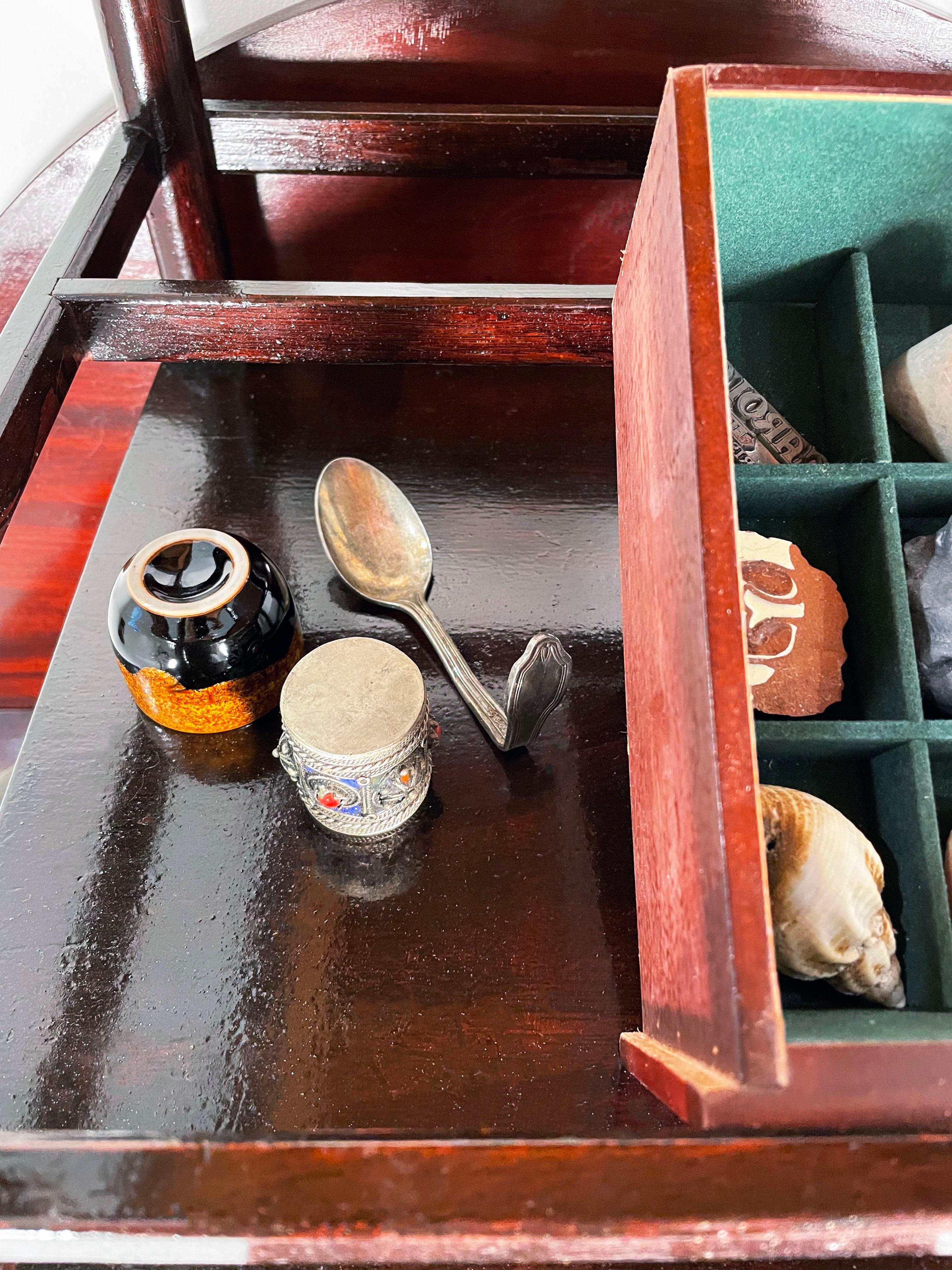 Arte Contemporáneo Técnica Mixta Escultura Gabinete Wunderkammer - Recordatorios 1167 en venta 5