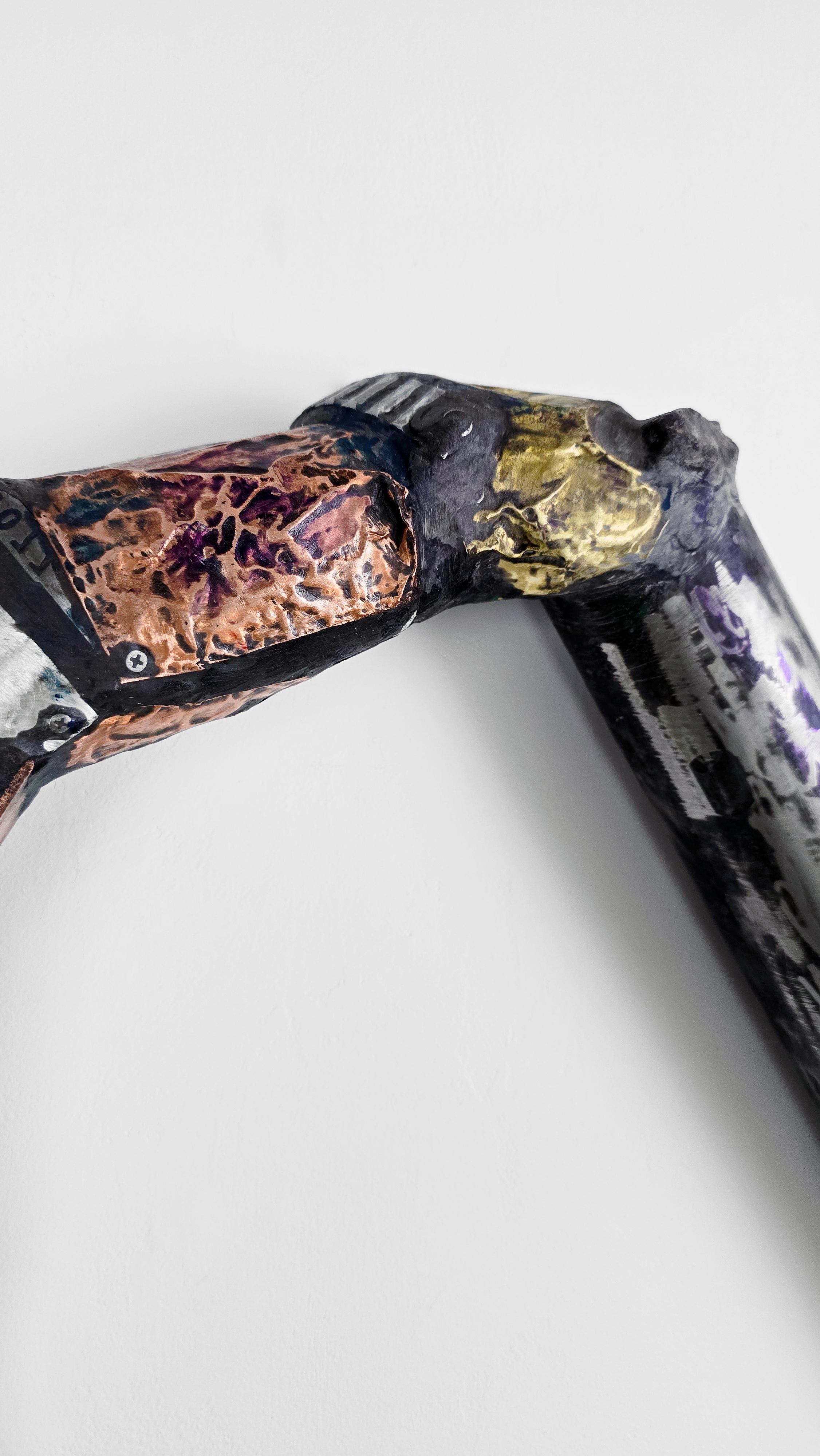 Female Flexible Propeller 273 - Mixed Media Contemporary Wall Sculpture (Sculpture murale contemporaine) en vente 1