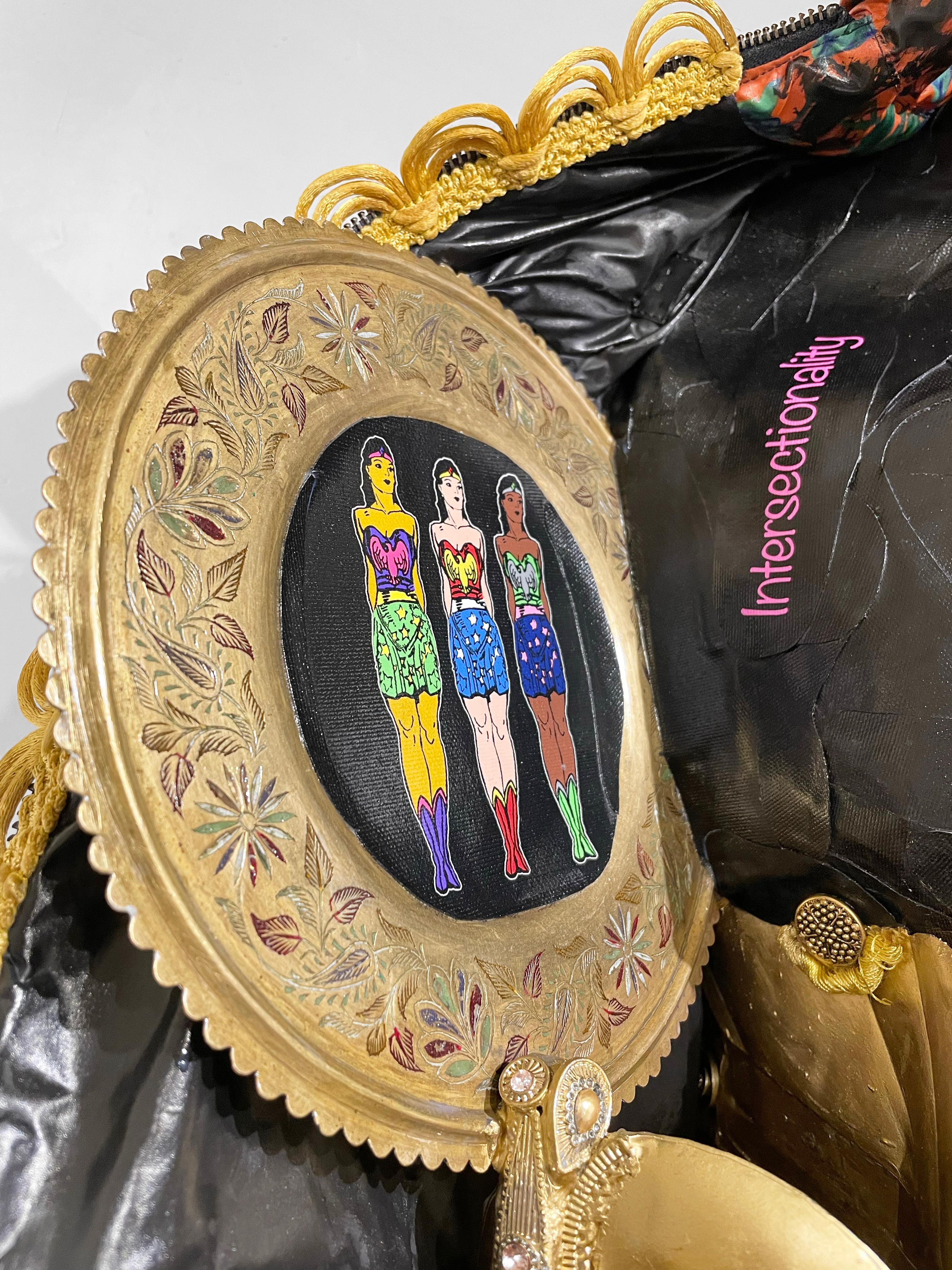 Scultura contemporanea figurativa femminista a tecnica mista Guerriera che porta la pace 1285 in vendita 7