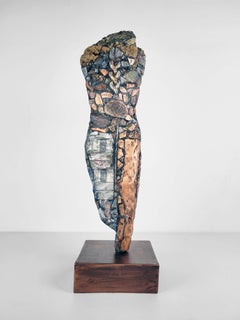 Linda Stein, Chevalier de guérison 614 - Sculpture contemporaine en métal mélangé