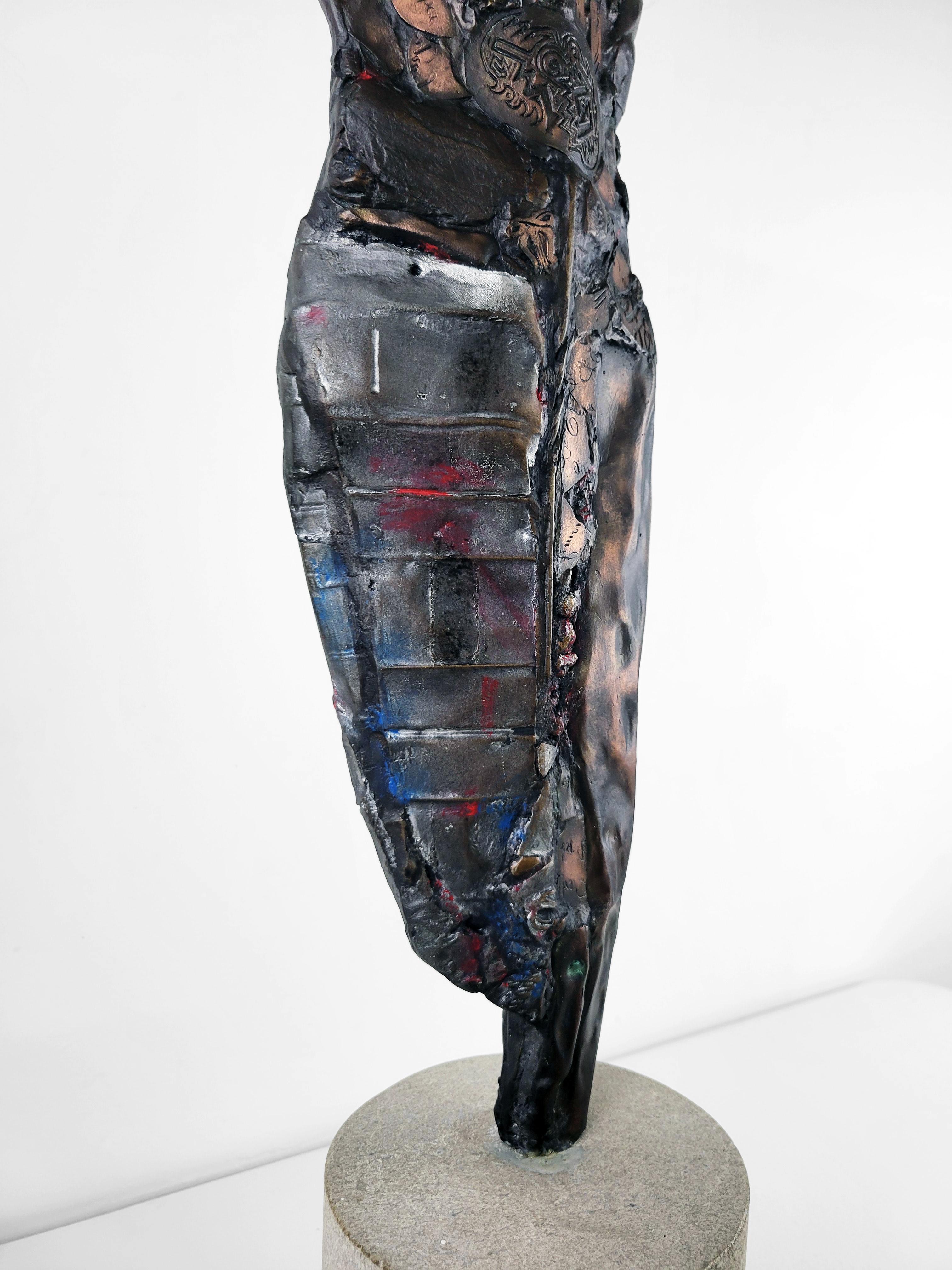 Linda Stein, Cavaliere della Guarigione 615 - Scultura in bronzo d'arte contemporanea Edizione in vendita 7
