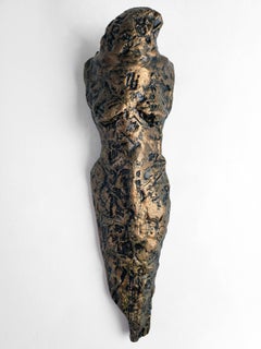 Linda Stein, Ritter des Gartens 612 – zeitgenössische Metallic-Keramik-Skulptur