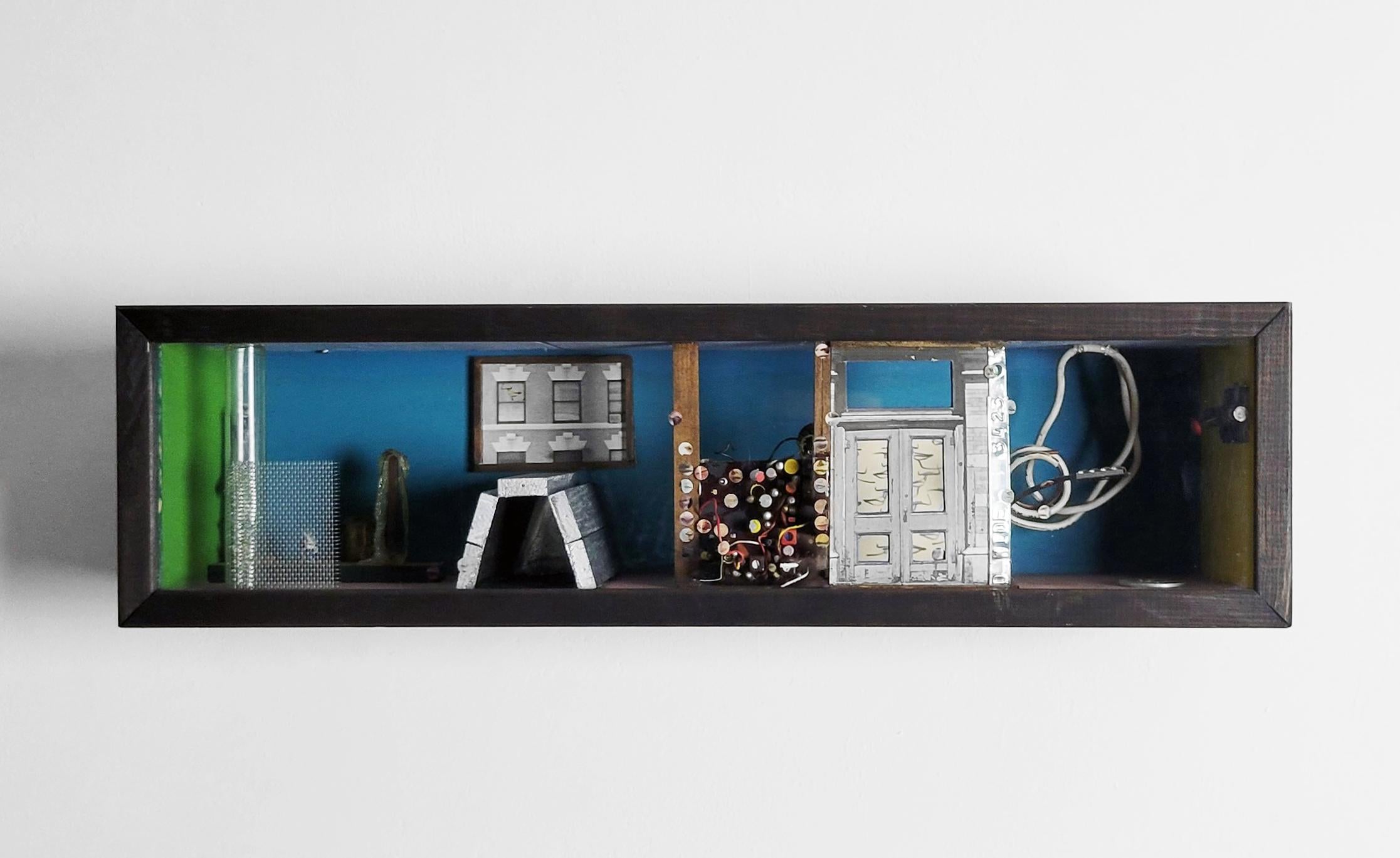 Linda Stein, Lower Manhattan 007 Zeitgenössische Collage-Wandskulptur mit gemischten Medien im Angebot 2