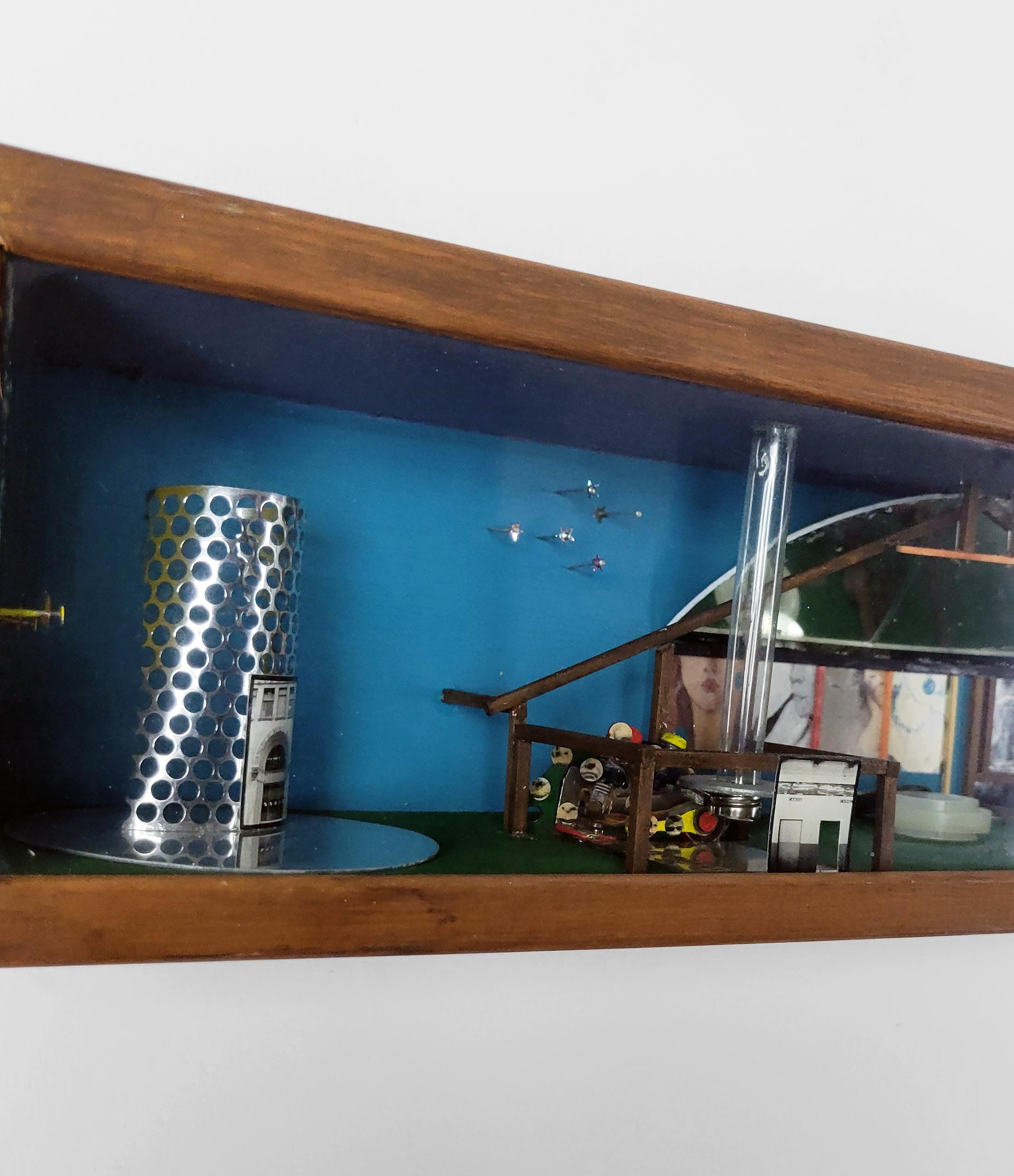 Linda Stein, Starting from Canal Street 008 - Collage-Wandskulptur mit gemischten Medien im Angebot 5