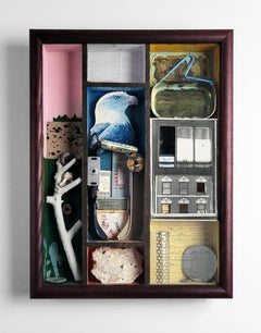 Linda Stein, The Eagle 002 - Collage mit gemischten Medien Zeitgenössische Wandskulptur