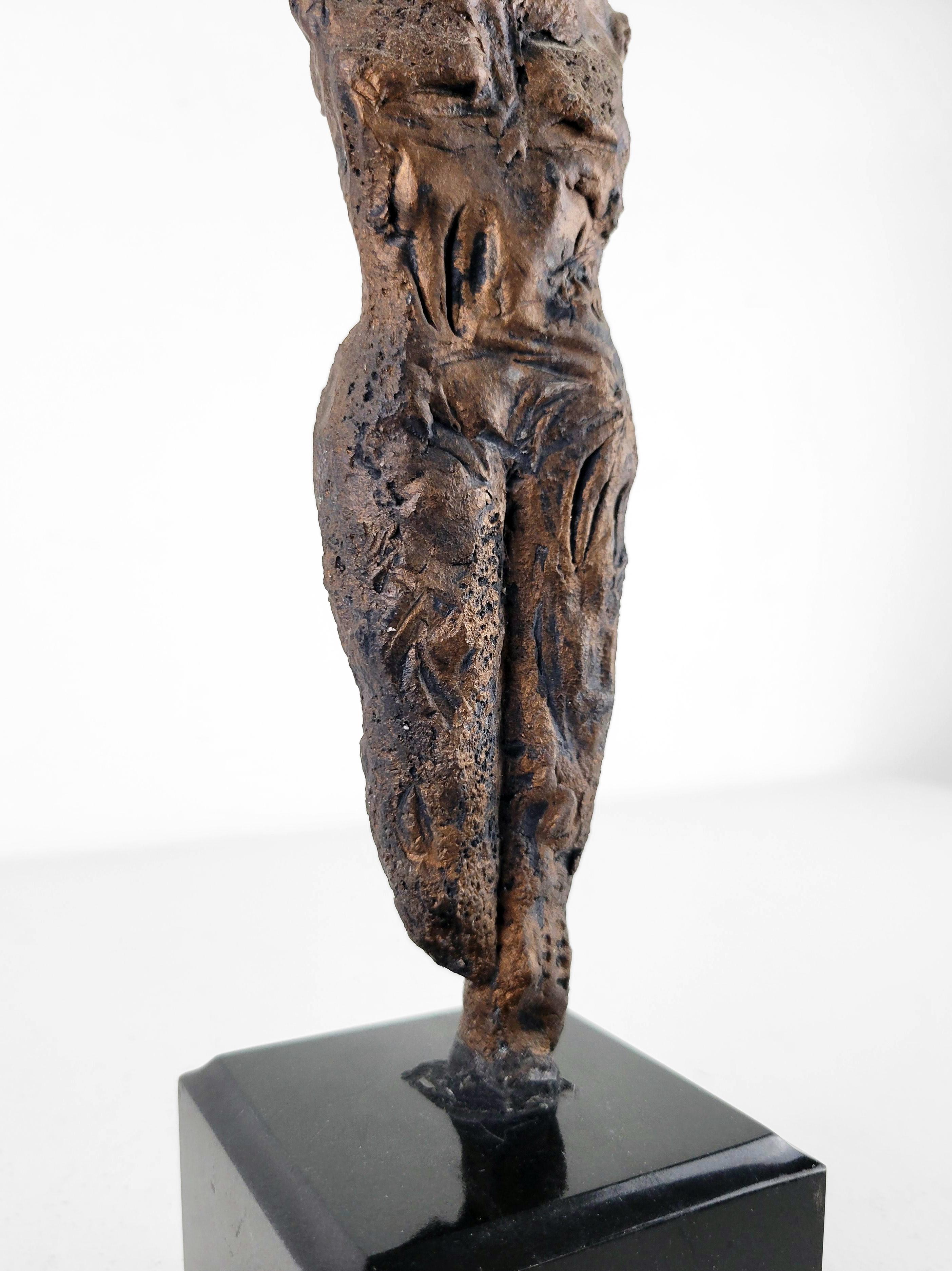 Linda Stein, Village Knight 674 - Contemporary Ceramic Sculpture Dark Colors For Sale 6