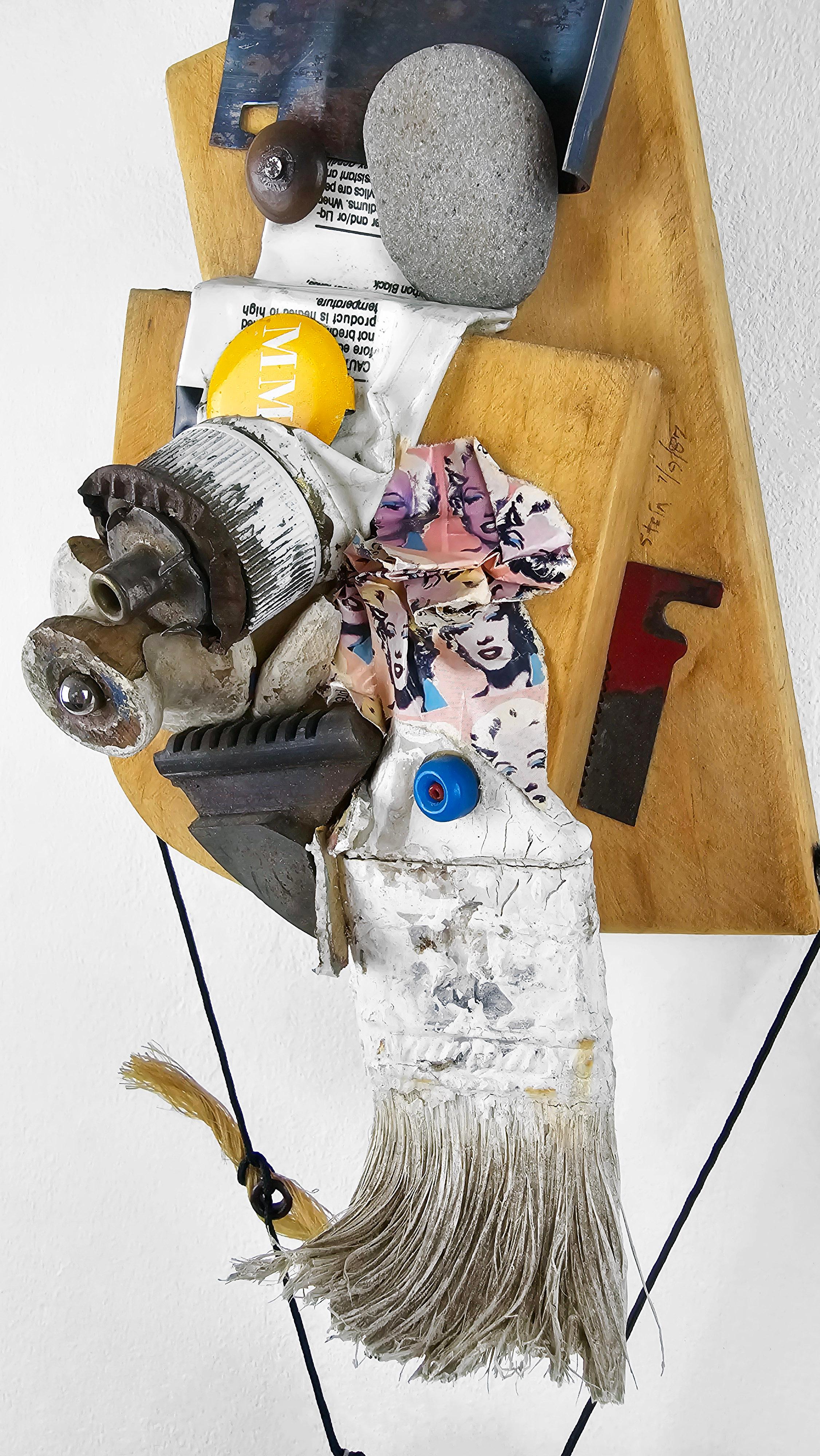 Phone Conversation 136 - Mixed Media Assemblage Contemporary Art Wall Sculpture For Sale 1