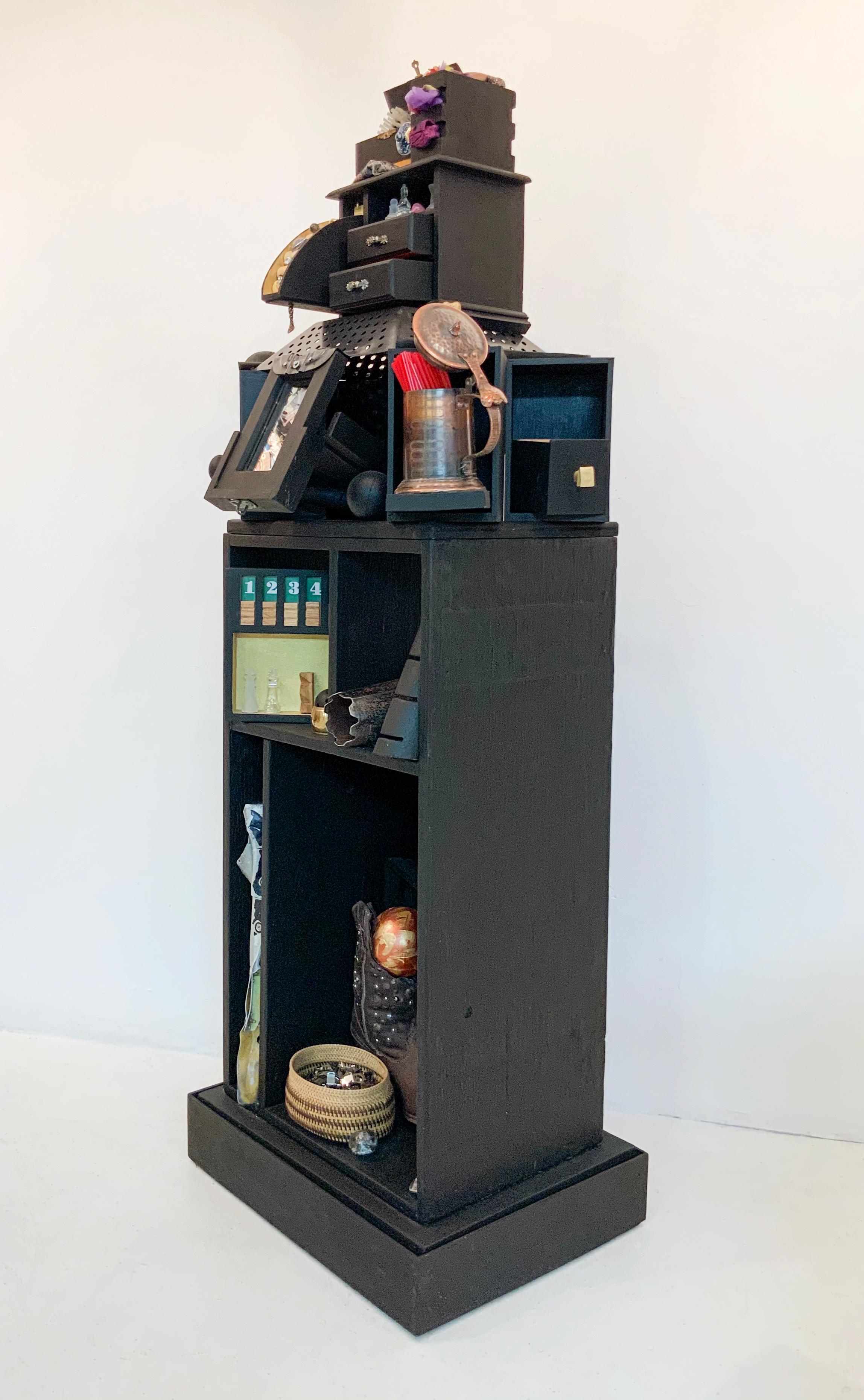 Remembrance 936 - Gabinete de Curiosidades, Wunderkammer, Escultura Contemporánea - Sculpture Contemporáneo de Linda Stein